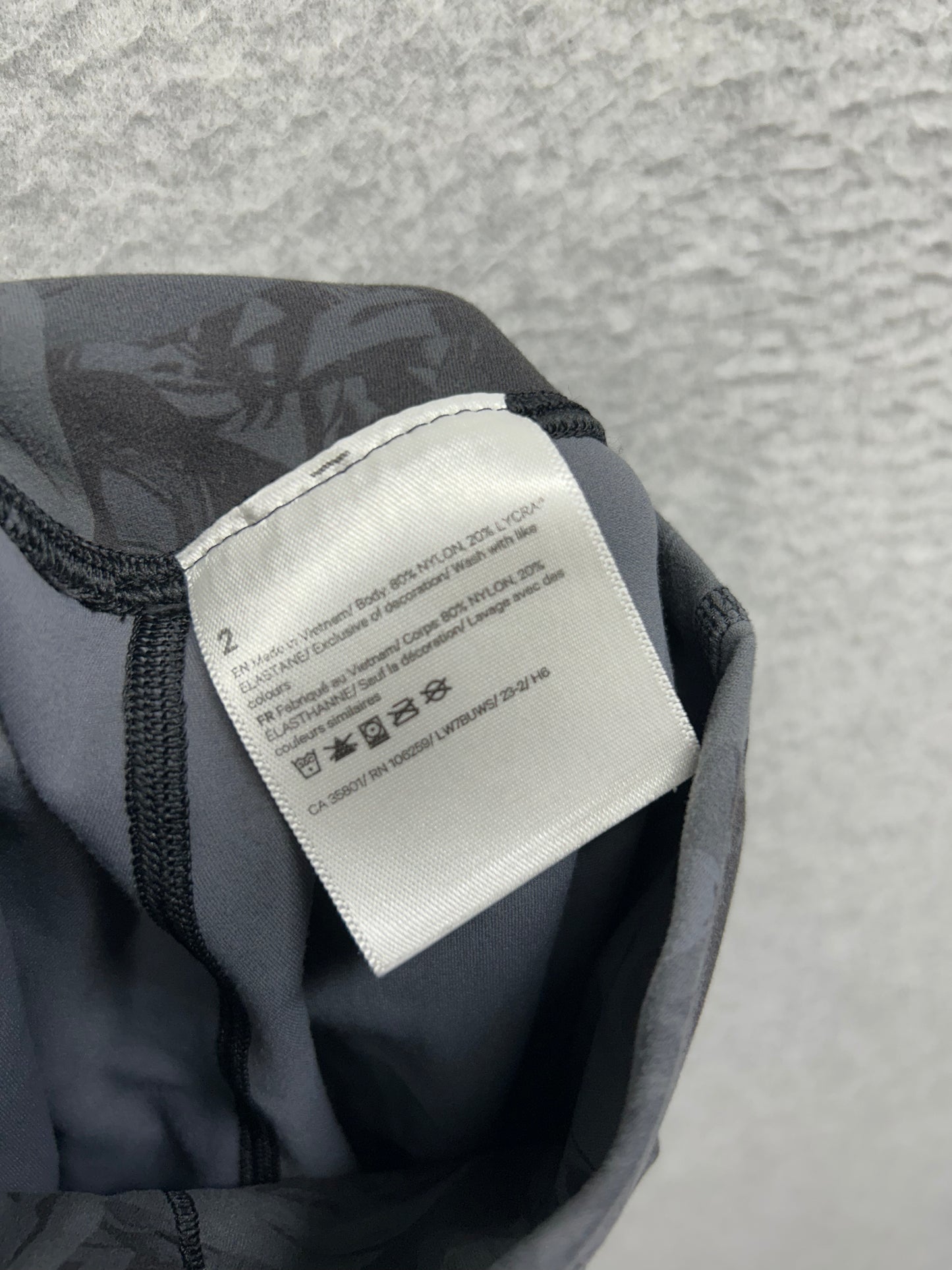 Lululemon Align High-Rise Short 6" Size 2 Stencil Dreams Black Multi