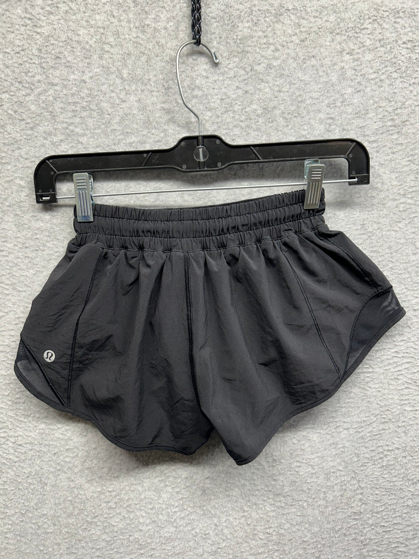 Lululemon Hotty Hot Short II 2.5" Size 2 Black
