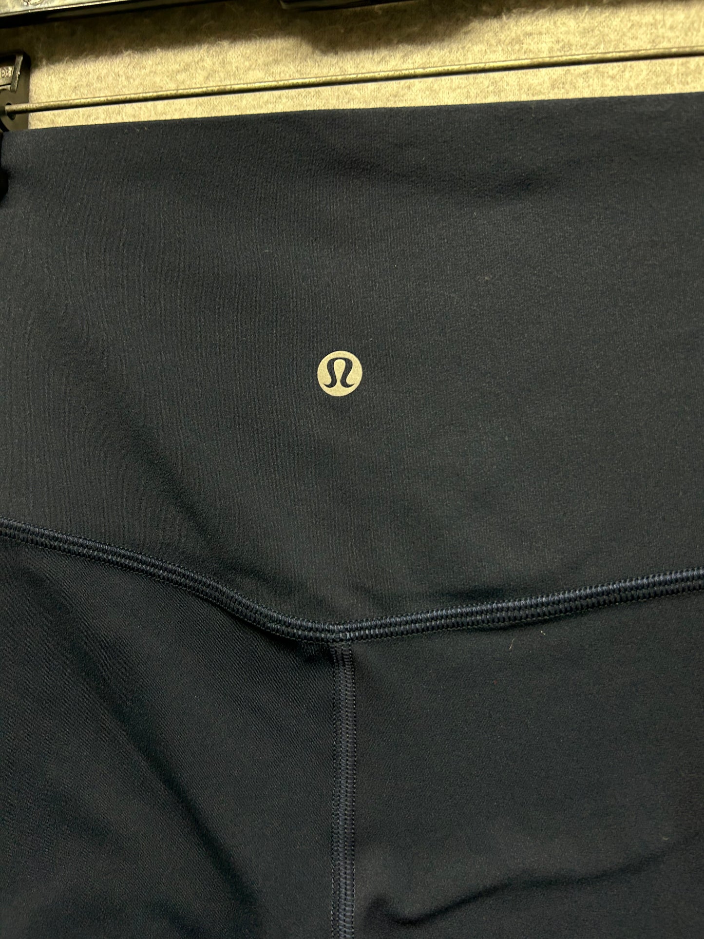 Lululemon Align High Rise Short 8" Size 4 True Navy