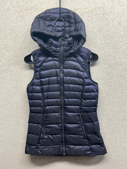 Lululemon Down For It Vest Size 4 Midnight Navy