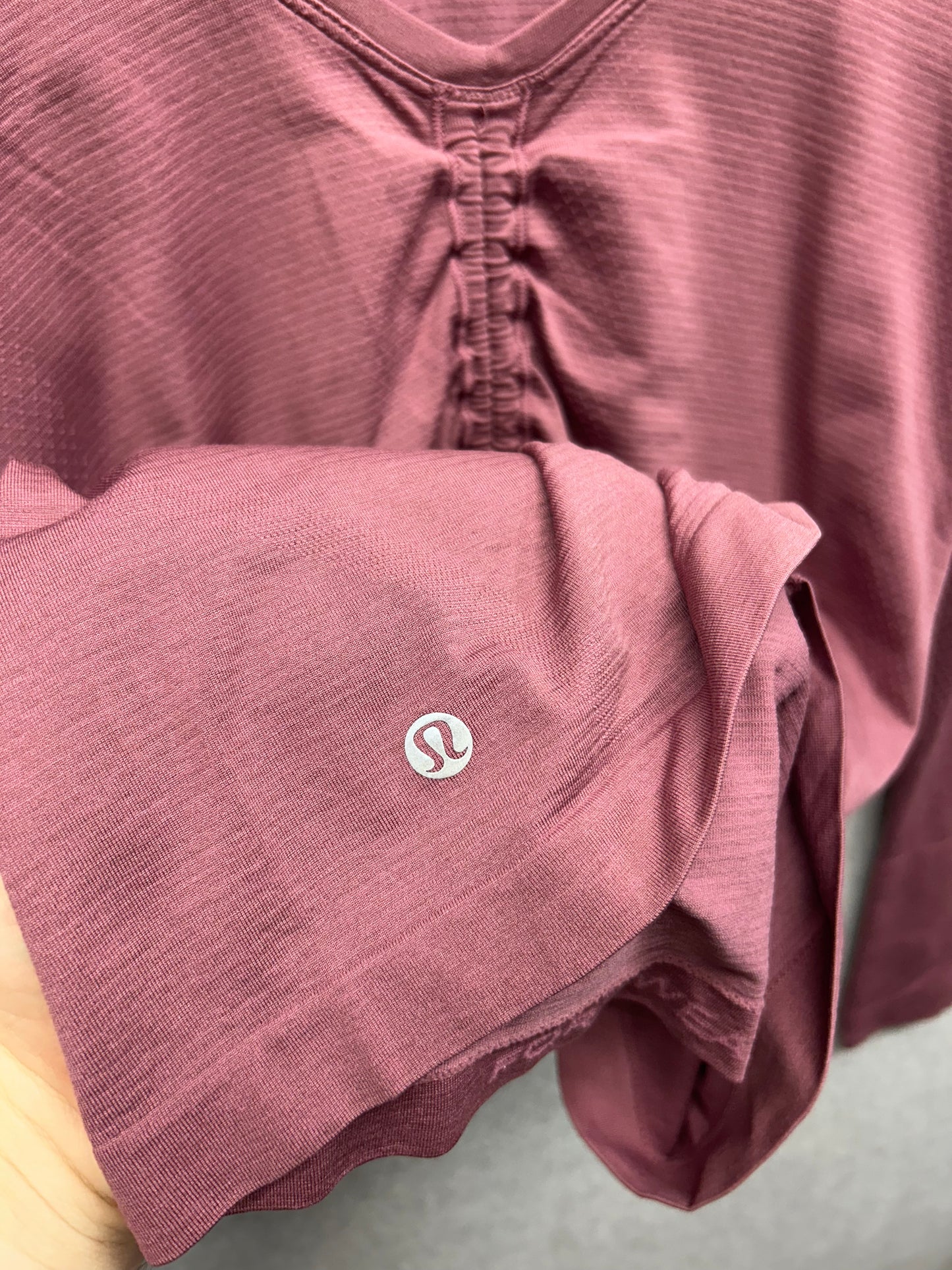 Lululemon Swiftly Speed Long Sleeve Flow Size 6 Plumful