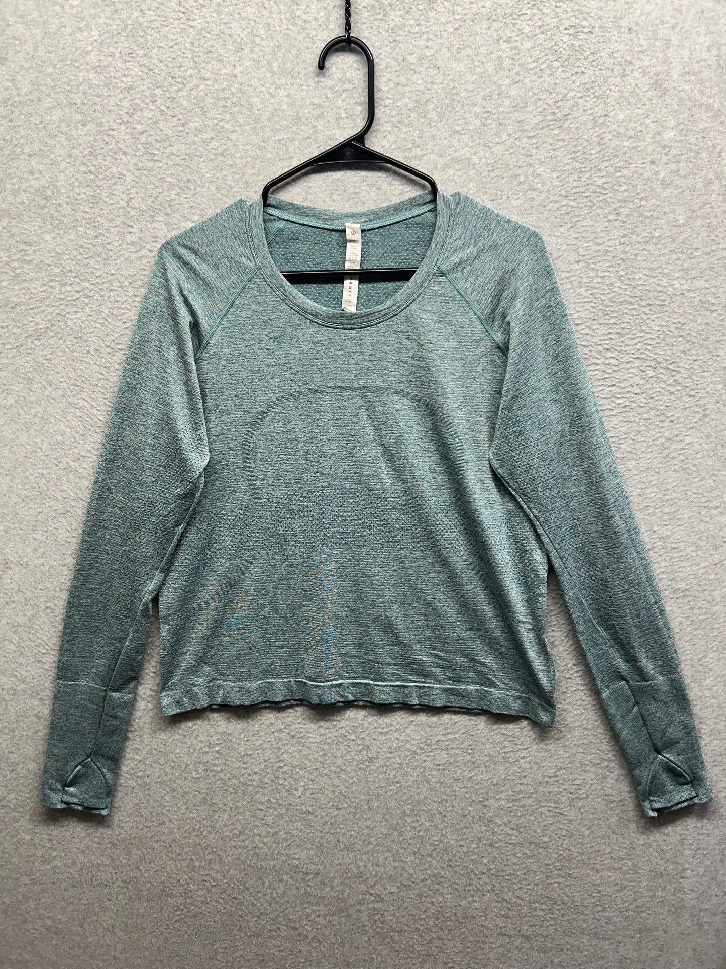 Lululemon Swiftly Tech Long Sleeve Shirt 2.0 Race Length Size 12 Green Jasper