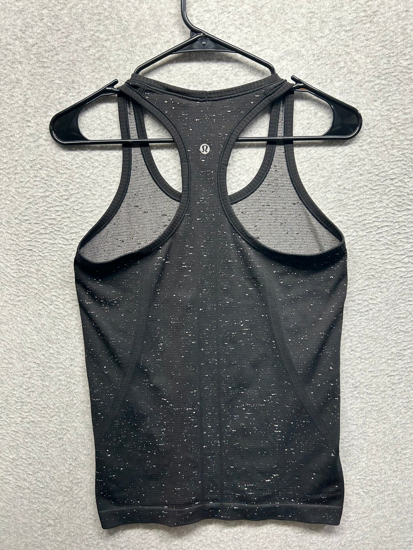 Lululemon Swiftly Tech Racerback Size 6 Black