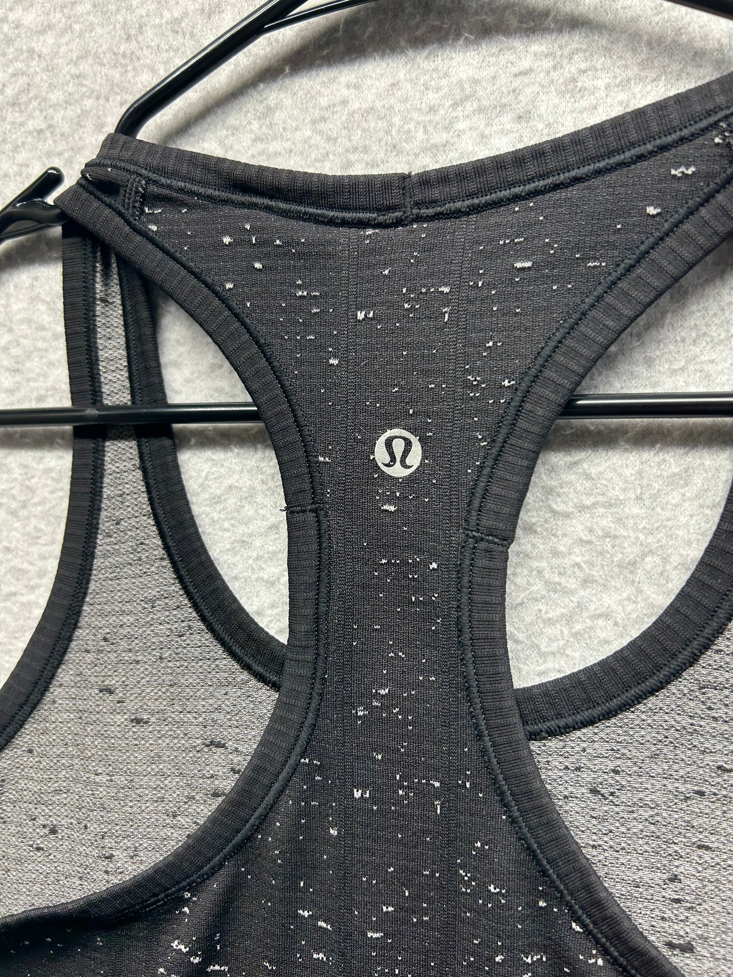 Lululemon Swiftly Tech Racerback Size 6 Black