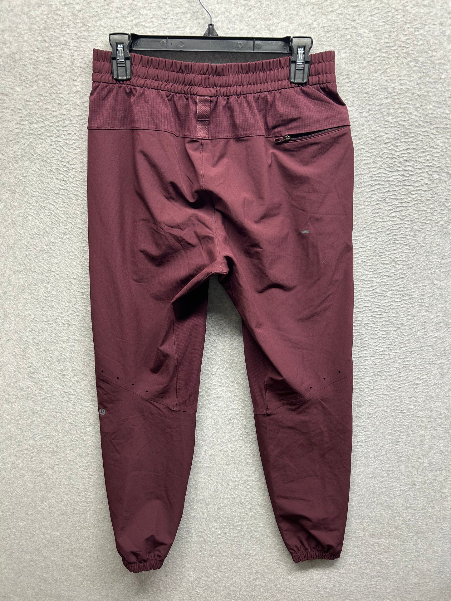 Lululemon License to Train Jogger Size Small Cassis