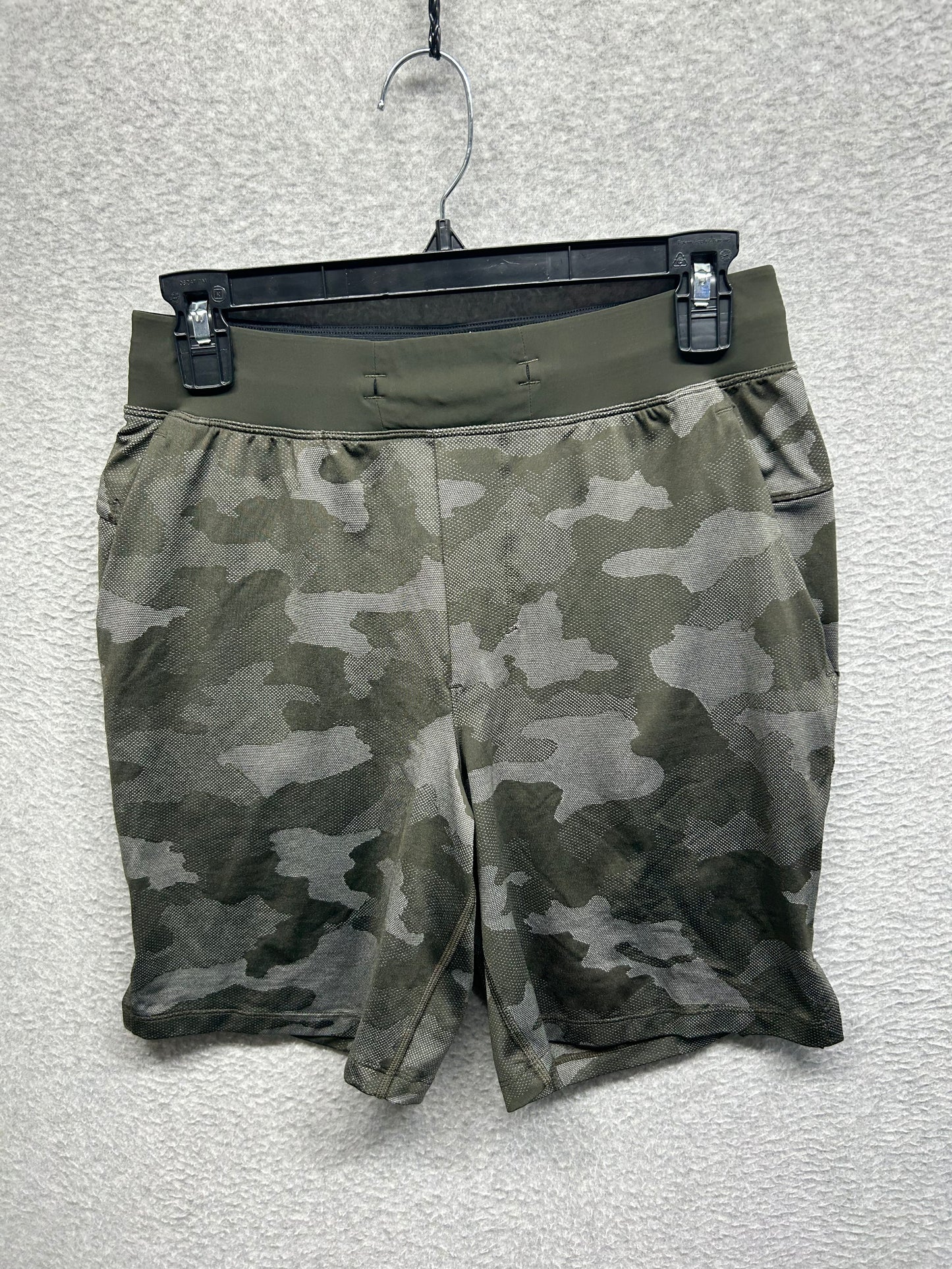 Lululemon T.H.E. Short Linerless 7" Size Small Variegated Mesh Camo Max Dark Olive