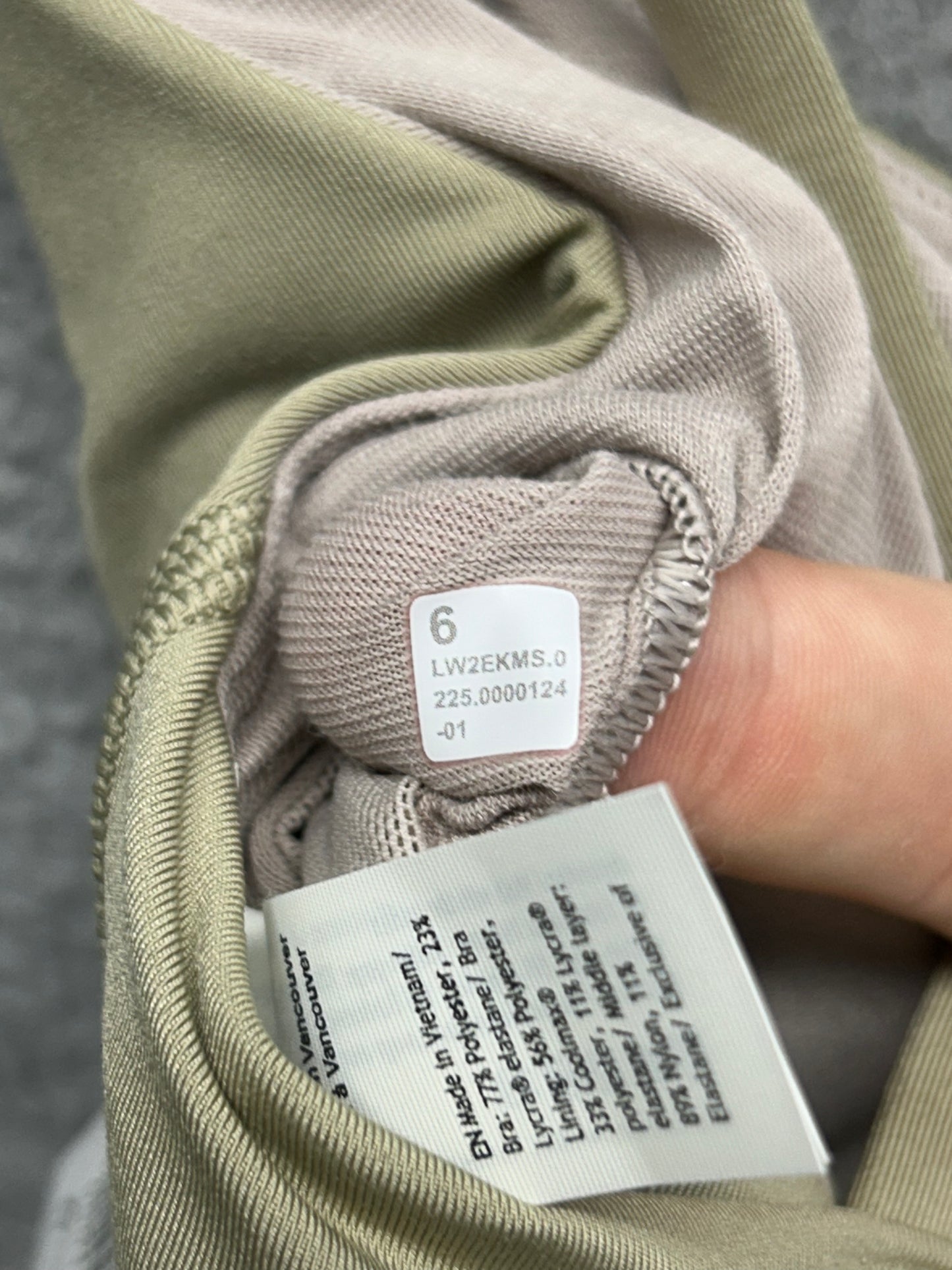 Lululemon Energy Bra Longline Size 6 Compass Khaki (Square Dot)