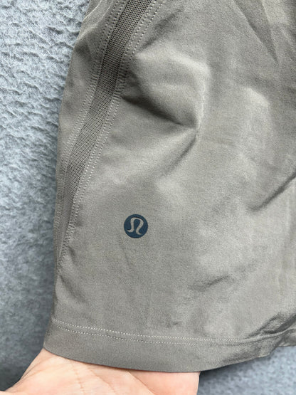 Lululemon Pace Breaker Linerless Short 5" Size Small (Square) Beige | Brown