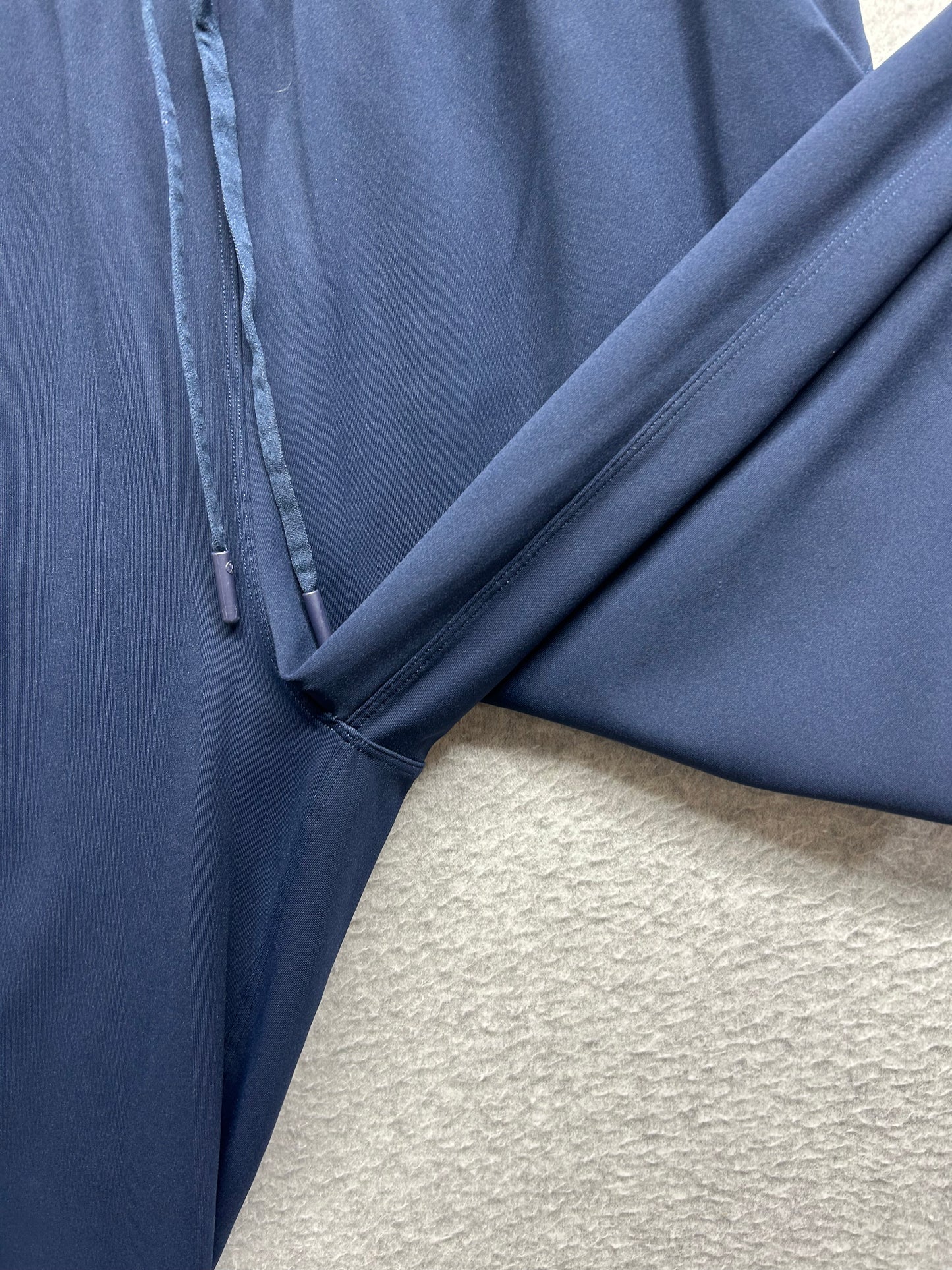 Lululemon Keep Moving Pant 7/8 High-Rise Size 6 True Navy