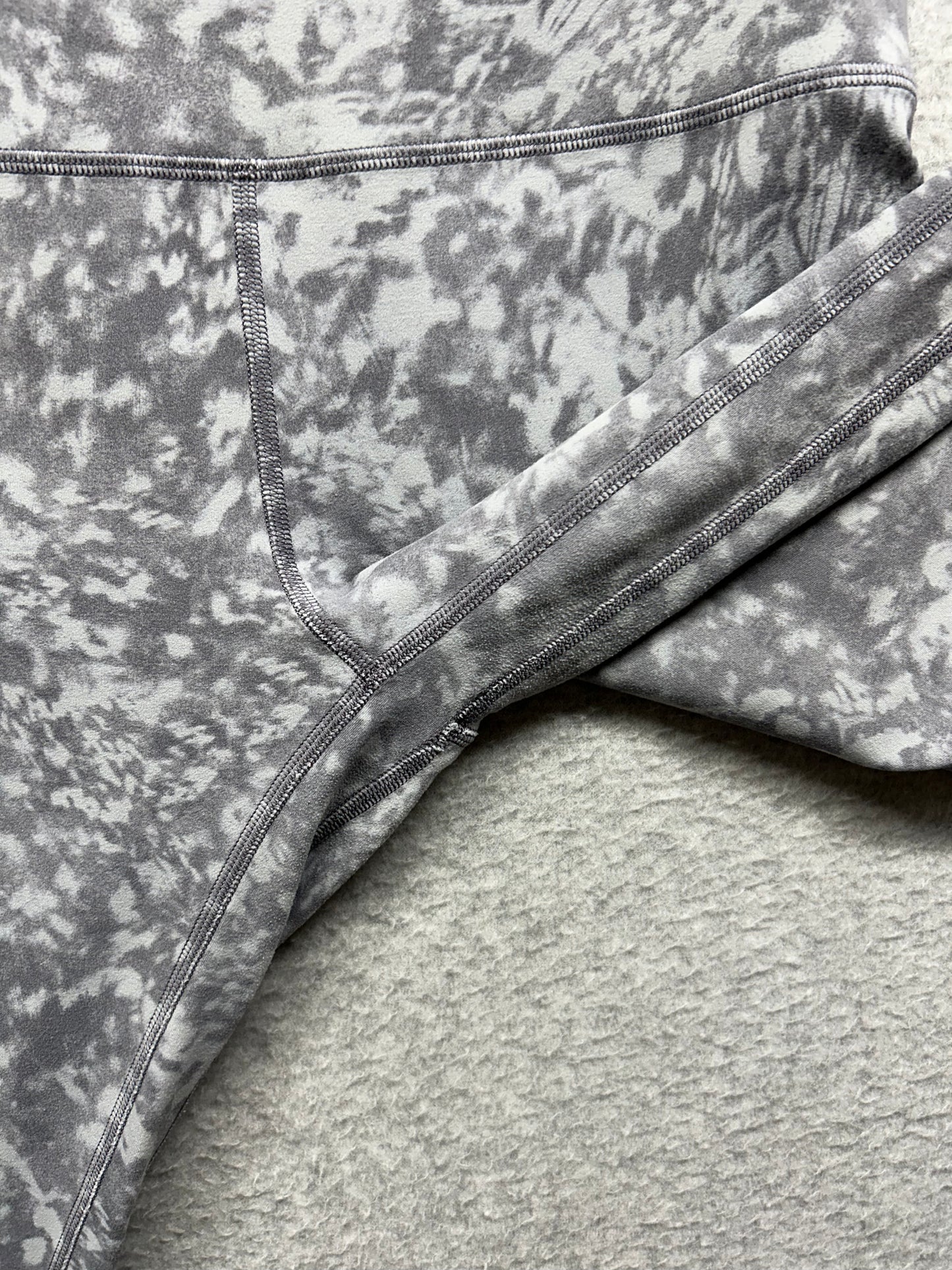 Lululemon Align Crop 21" Size 10 Summer Shade Ice Grey Multi