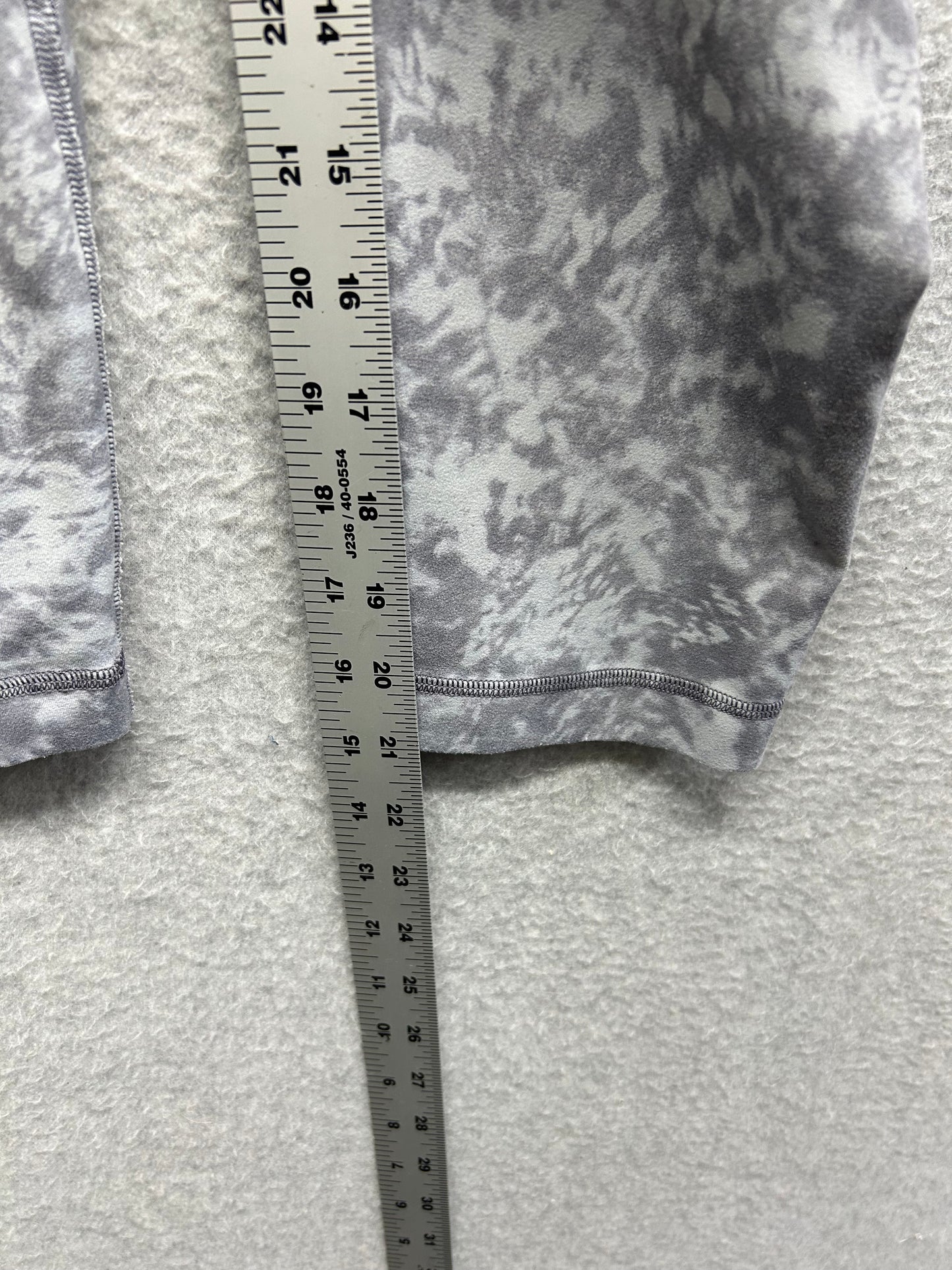 Lululemon Align Crop 21" Size 10 Summer Shade Ice Grey Multi