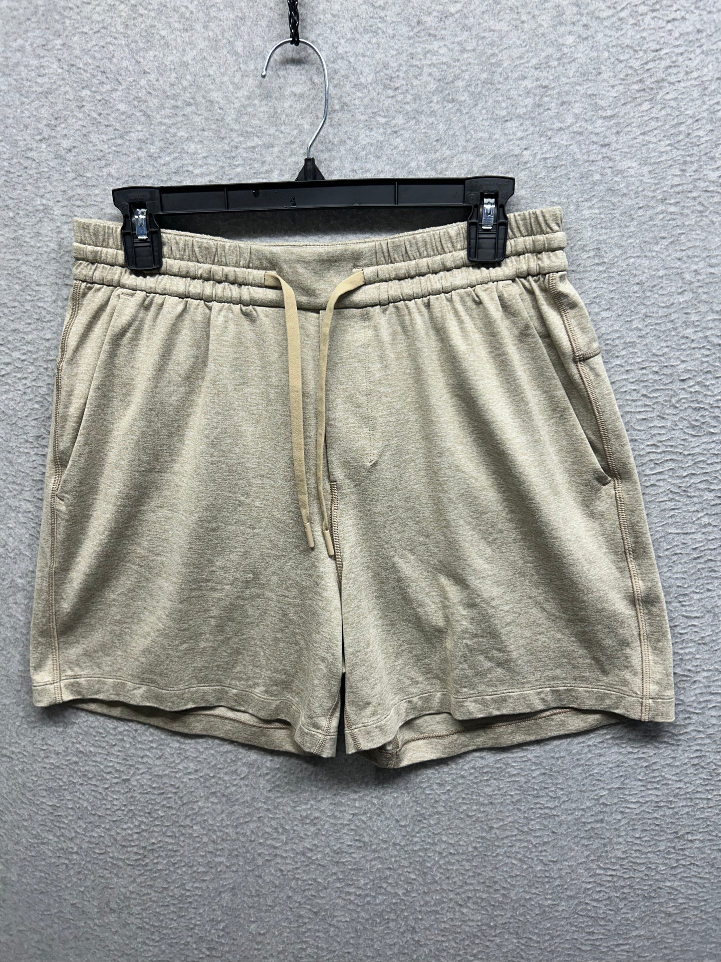 Lululemon Soft Jersey Short 5" Size Medium (Square) Beige