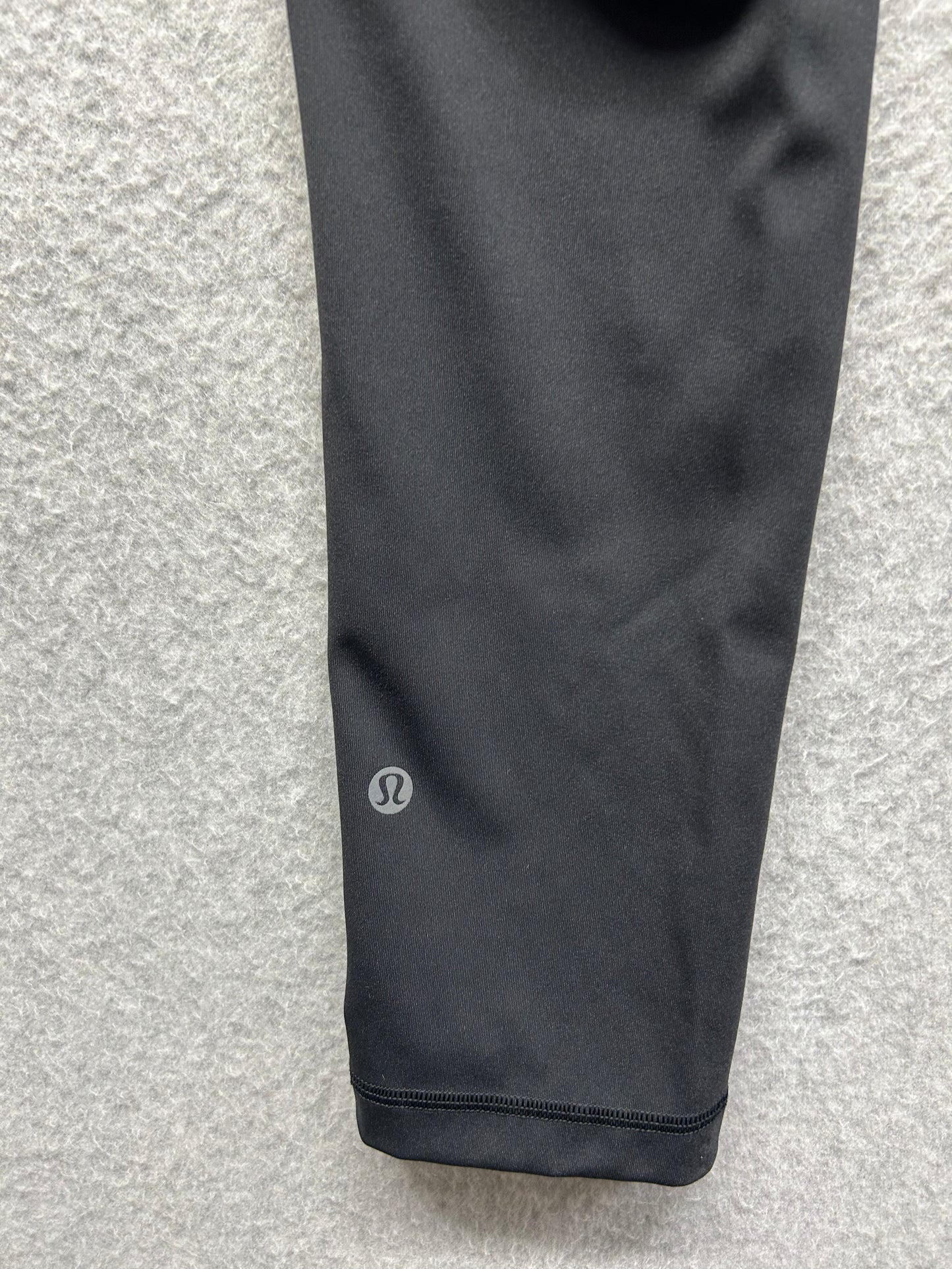 Lululemon Swift Speed High-Rise Crop 21" Size 2 Black
