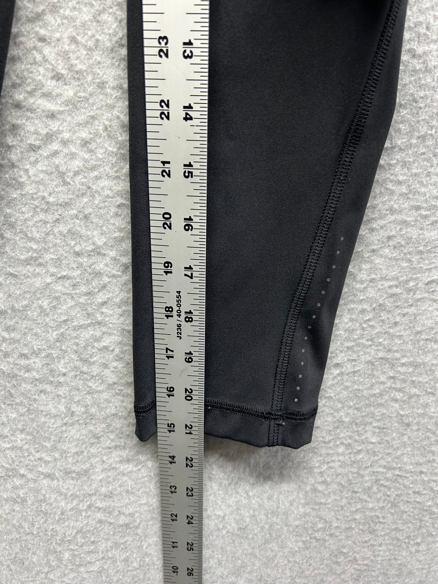 Lululemon Swift Speed High-Rise Crop 21" Size 2 Black