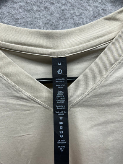 Lululemon The Fundamental V Neck T-Shirt Size Medium Beige