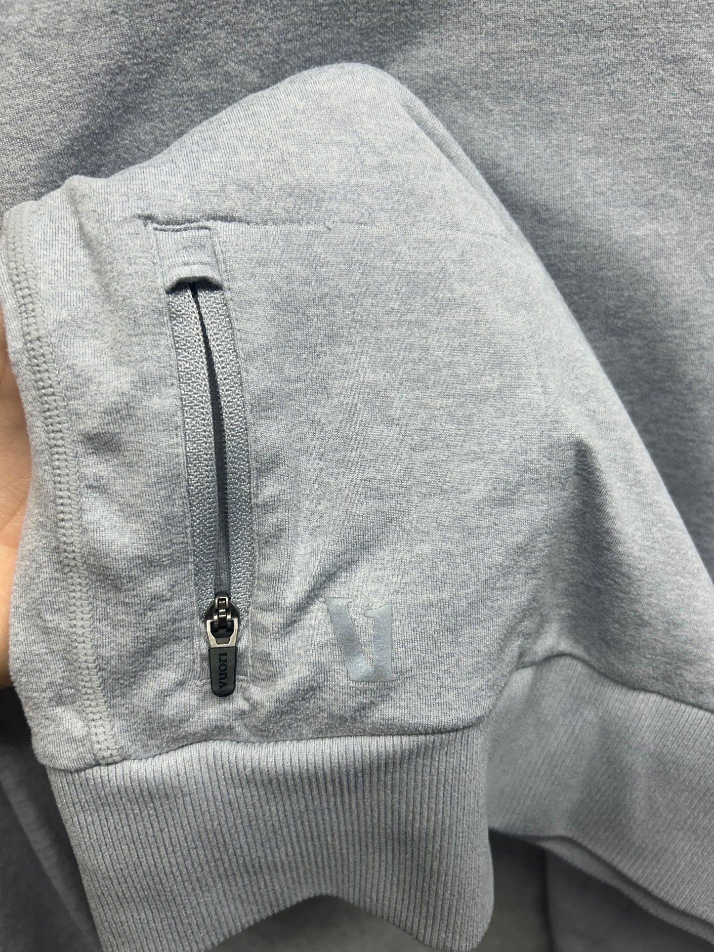 Vuori Ponto Performance Crew Pullover Dreamknit Size Large Gray