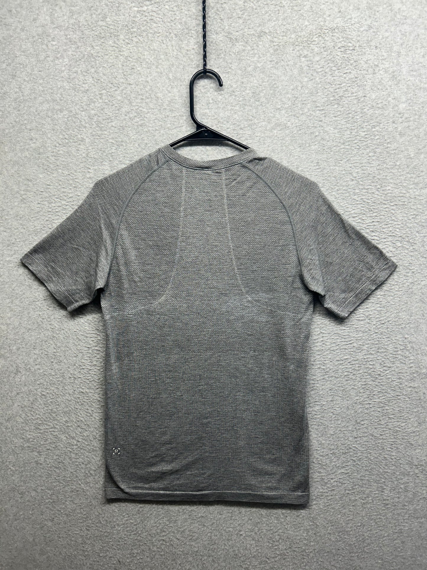 Lululemon Metal Vent Tech Short Sleeve 2.0 Size XS Slate Gray