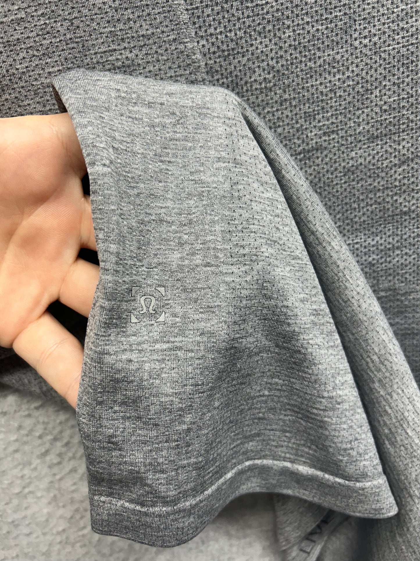 Lululemon Metal Vent Tech Short Sleeve 2.0 Size XS Slate Gray