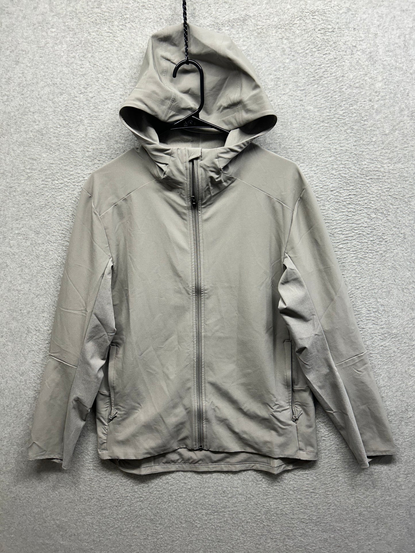 Lululemon Warp Light Packable Jacket Size Medium Gull Grey