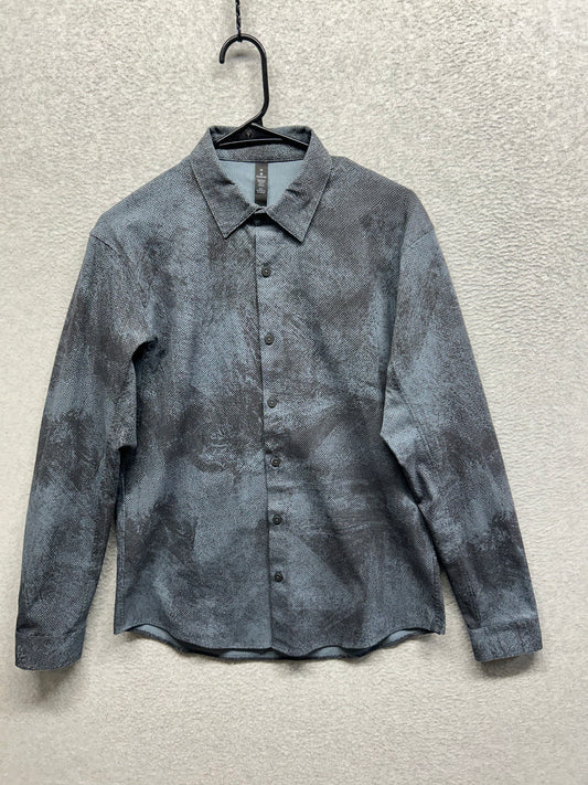 Lululemon Airing Easy Long Sleeve Shirt Size Medium Pixel Print Blue Charcoal Graphite Grey
