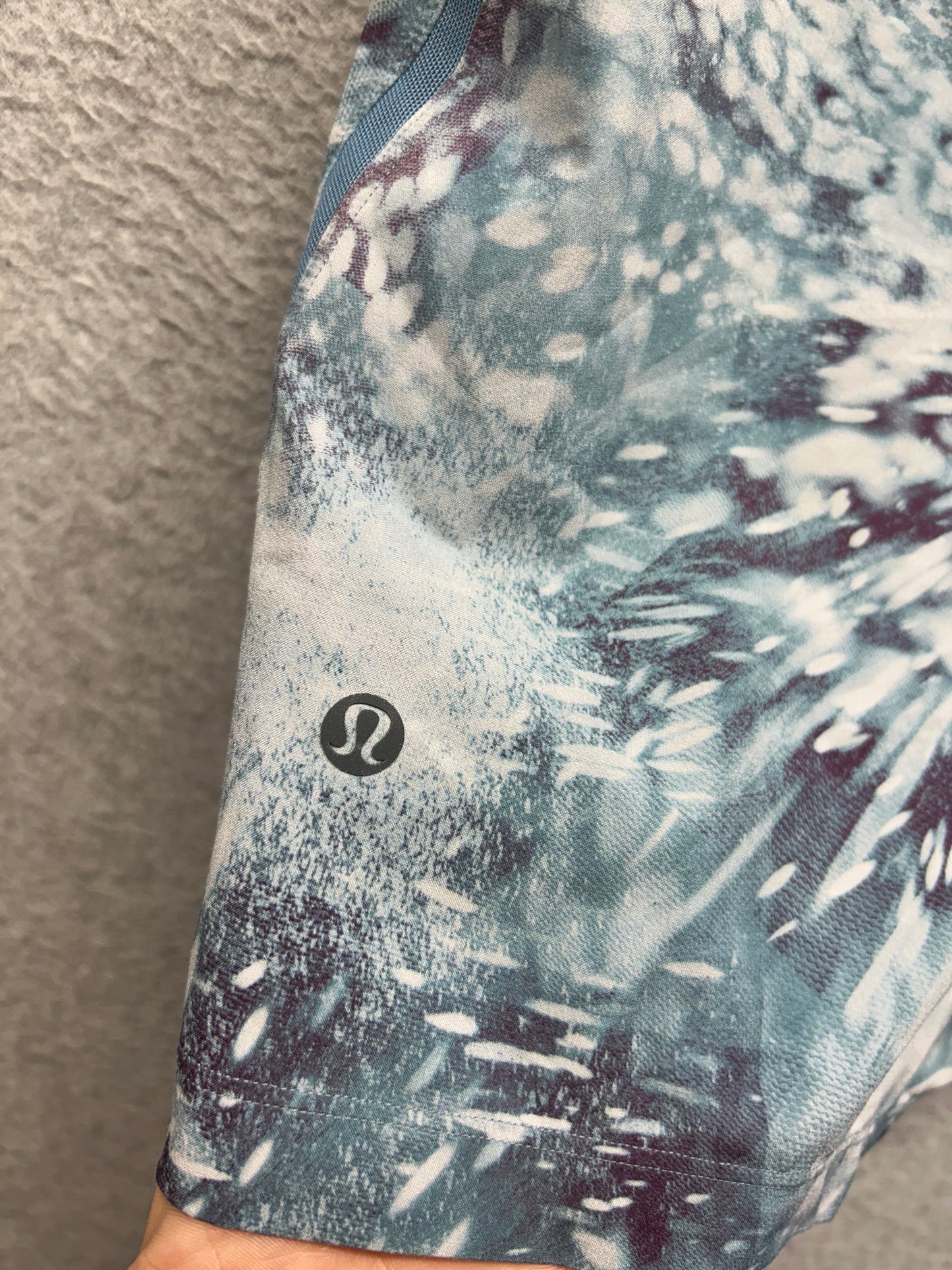 Lululemon Pace Breaker Shorts 7” Size Large Flicker Pace Utility Blue Multi