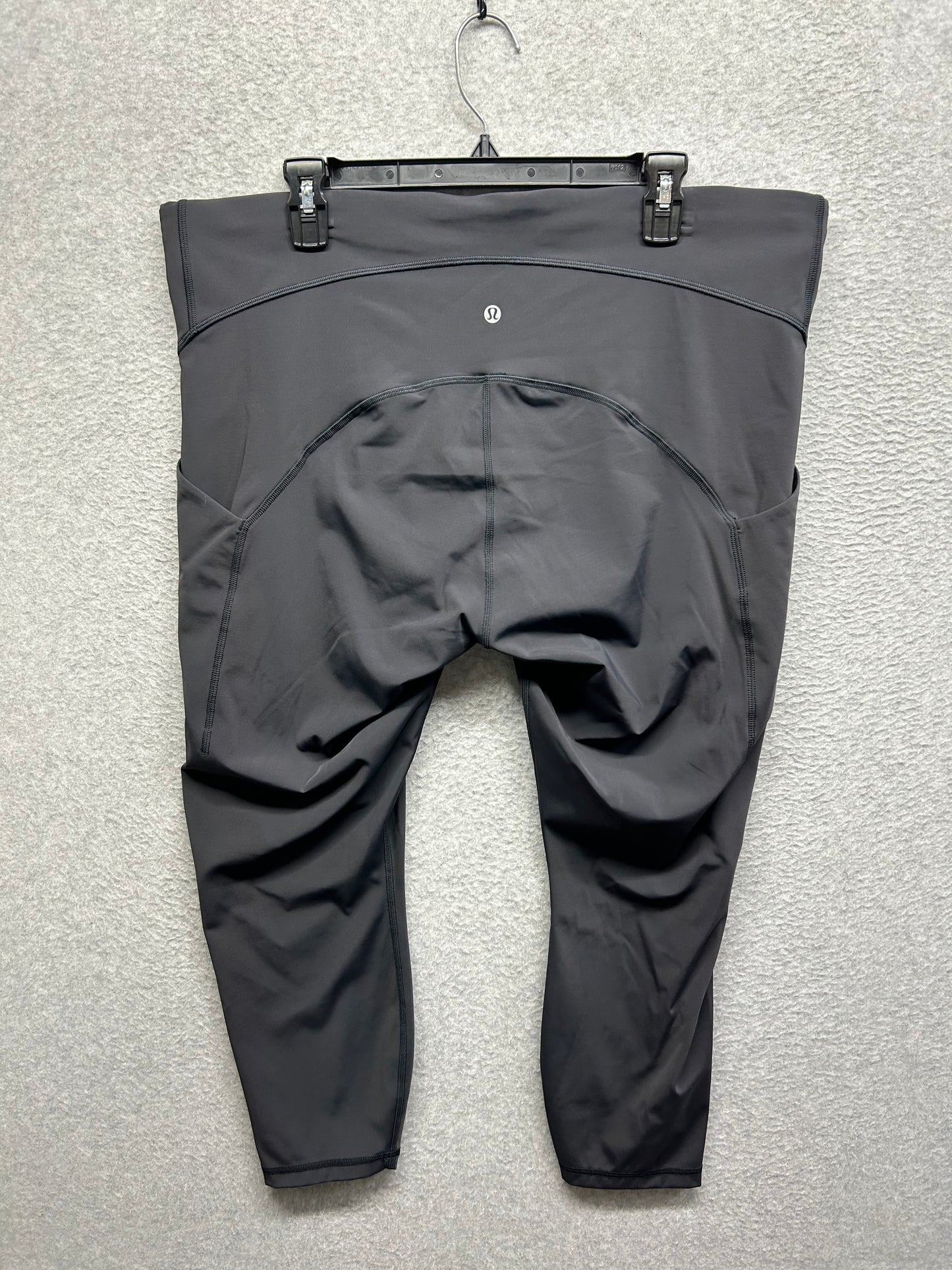 Lululemon Power Thru High Rise Tight 25" Size 20 Black