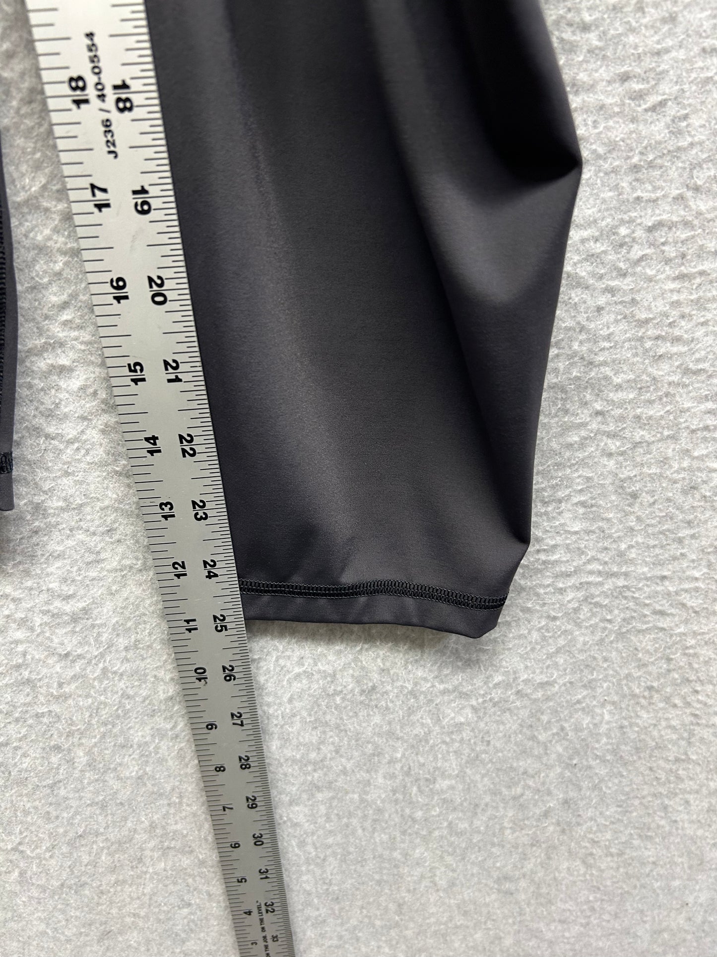 Lululemon Power Thru High Rise Tight 25" Size 20 Black