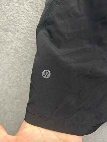 Lululemon Pace Breaker Linerless Short 5" Size Large (Square) Black