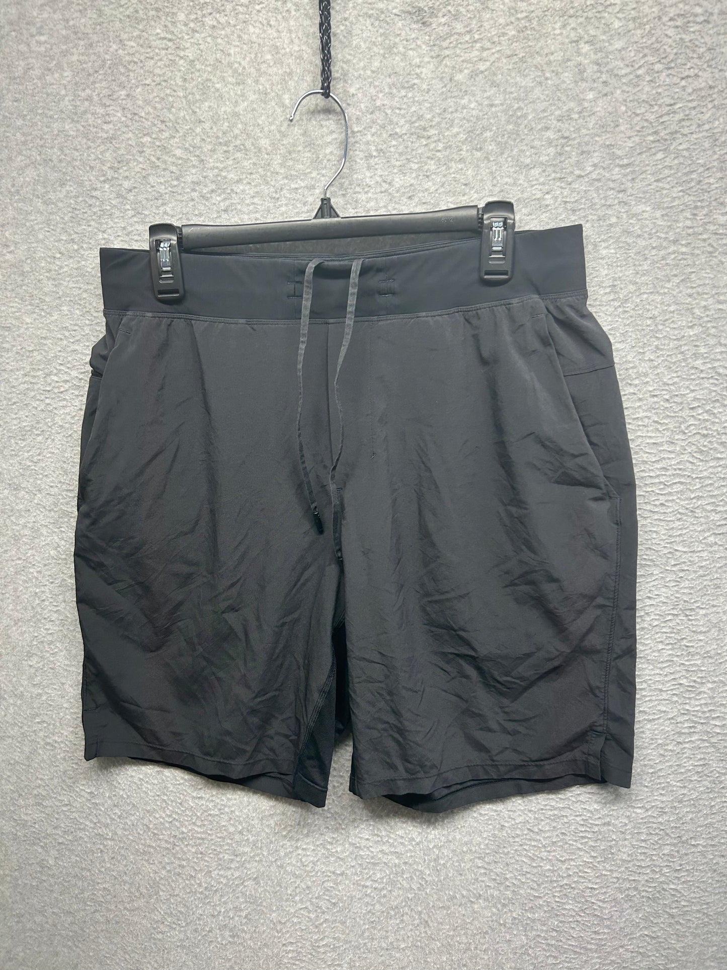 Lululemon Commission Short Slim 9" Size Large Black