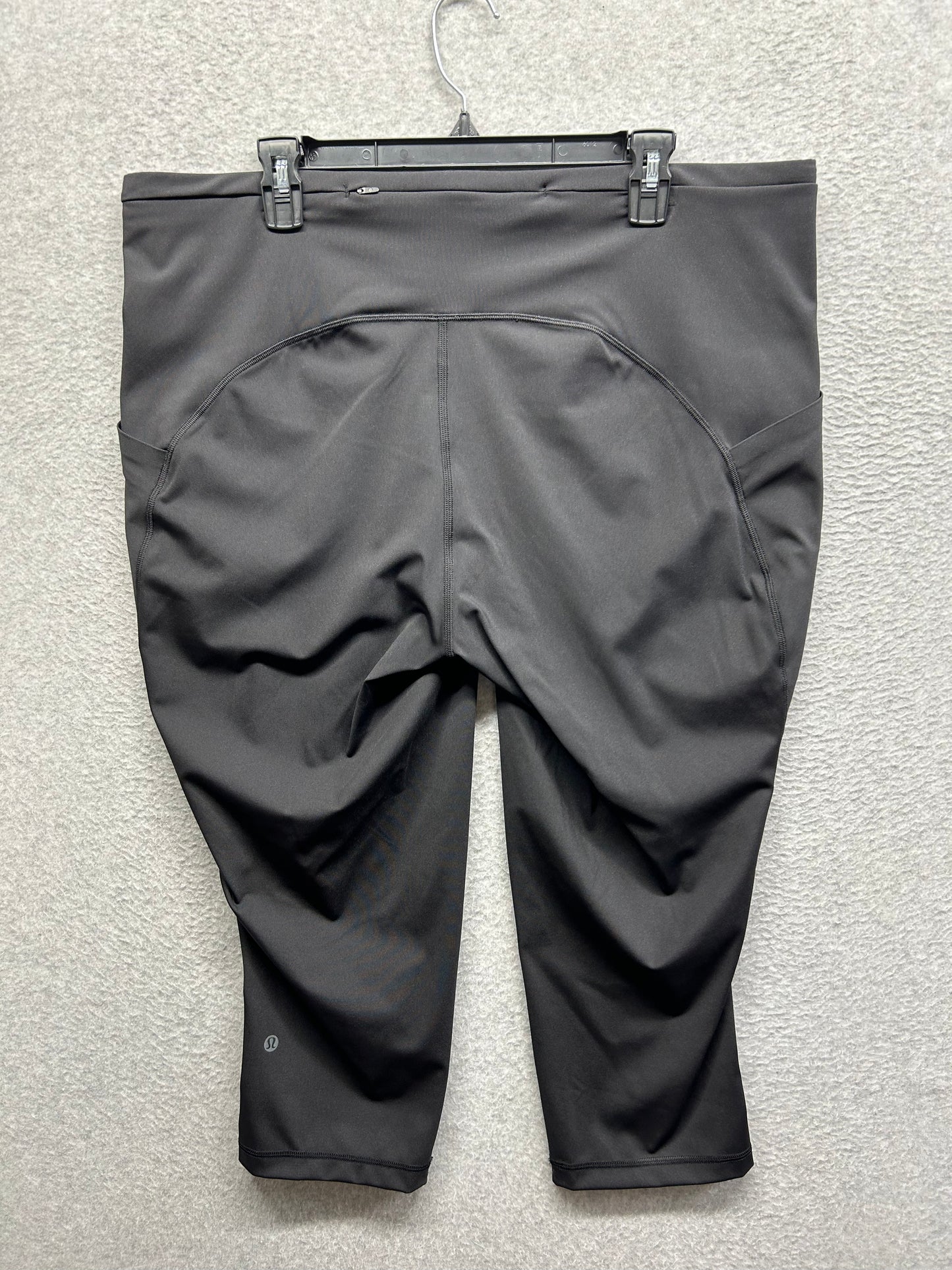 Lululemon Swift Speed High-Rise Crop 21" Size 20 Black