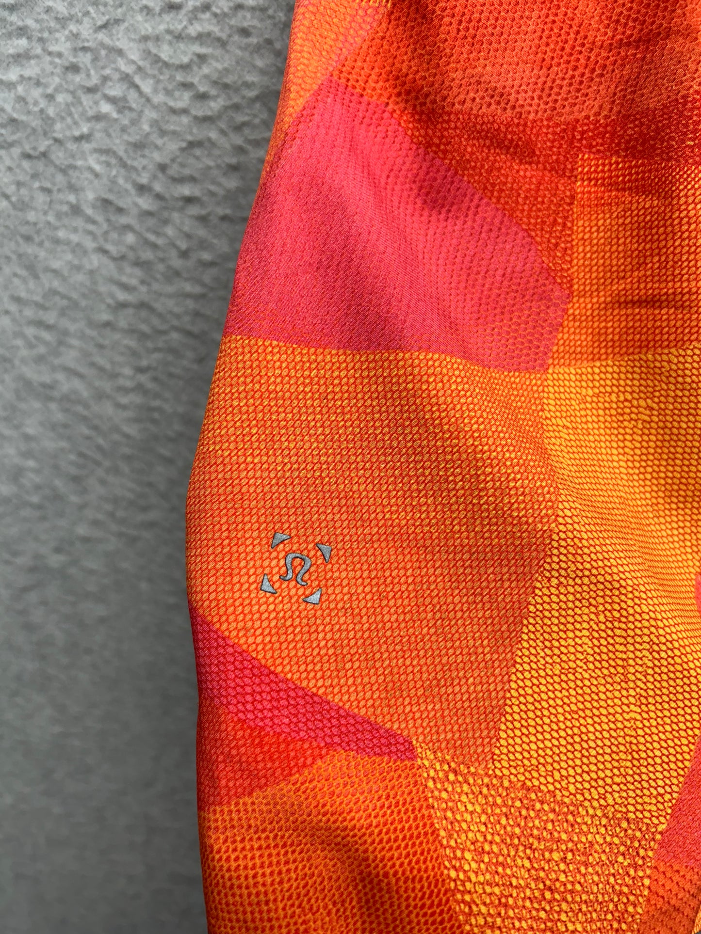 Lululemon Surge Short 4" Size Medium Mesh Mash Orange Multi