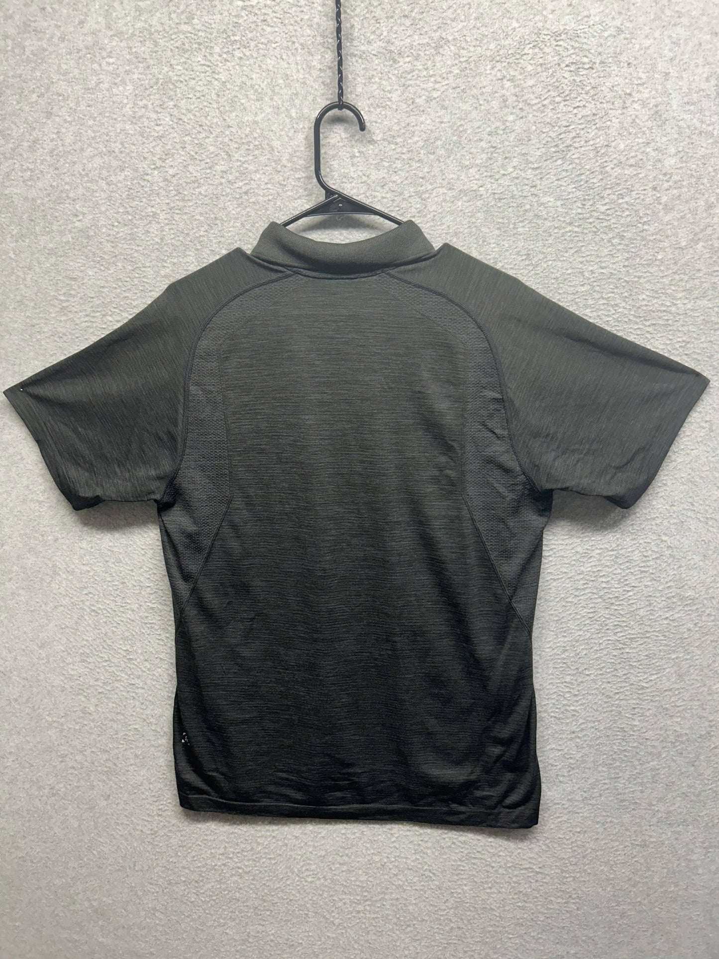 Lululemon Metal Vent Tech Polo Size Large Anchor