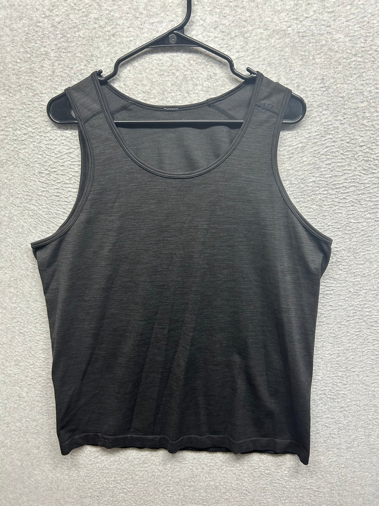 Lululemon Metal Vent Tech Tank Size Large Black