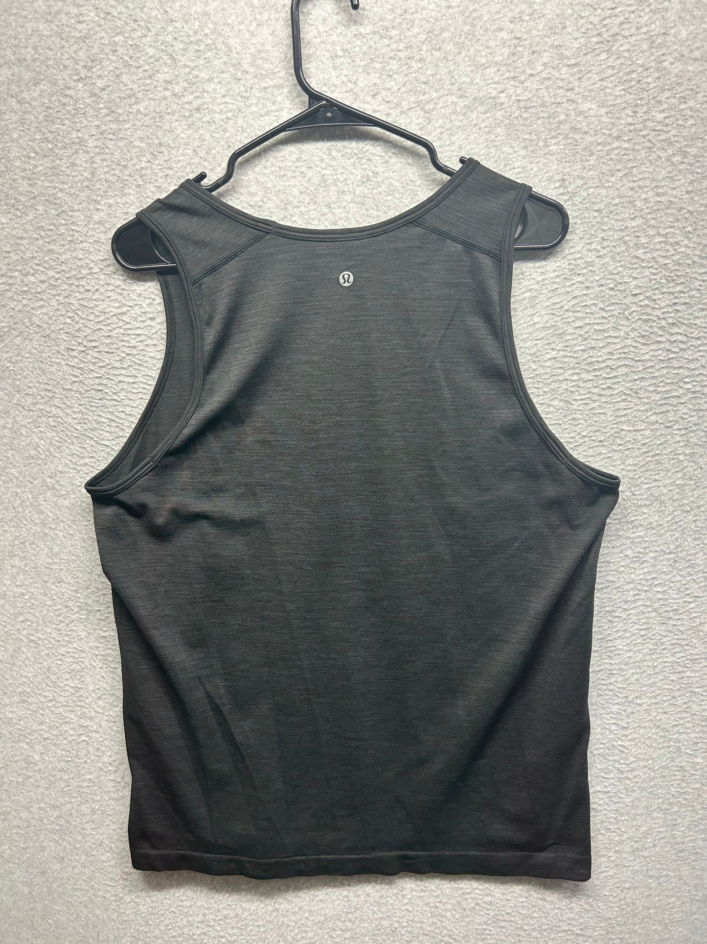 Lululemon Metal Vent Tech Tank Size Large Black