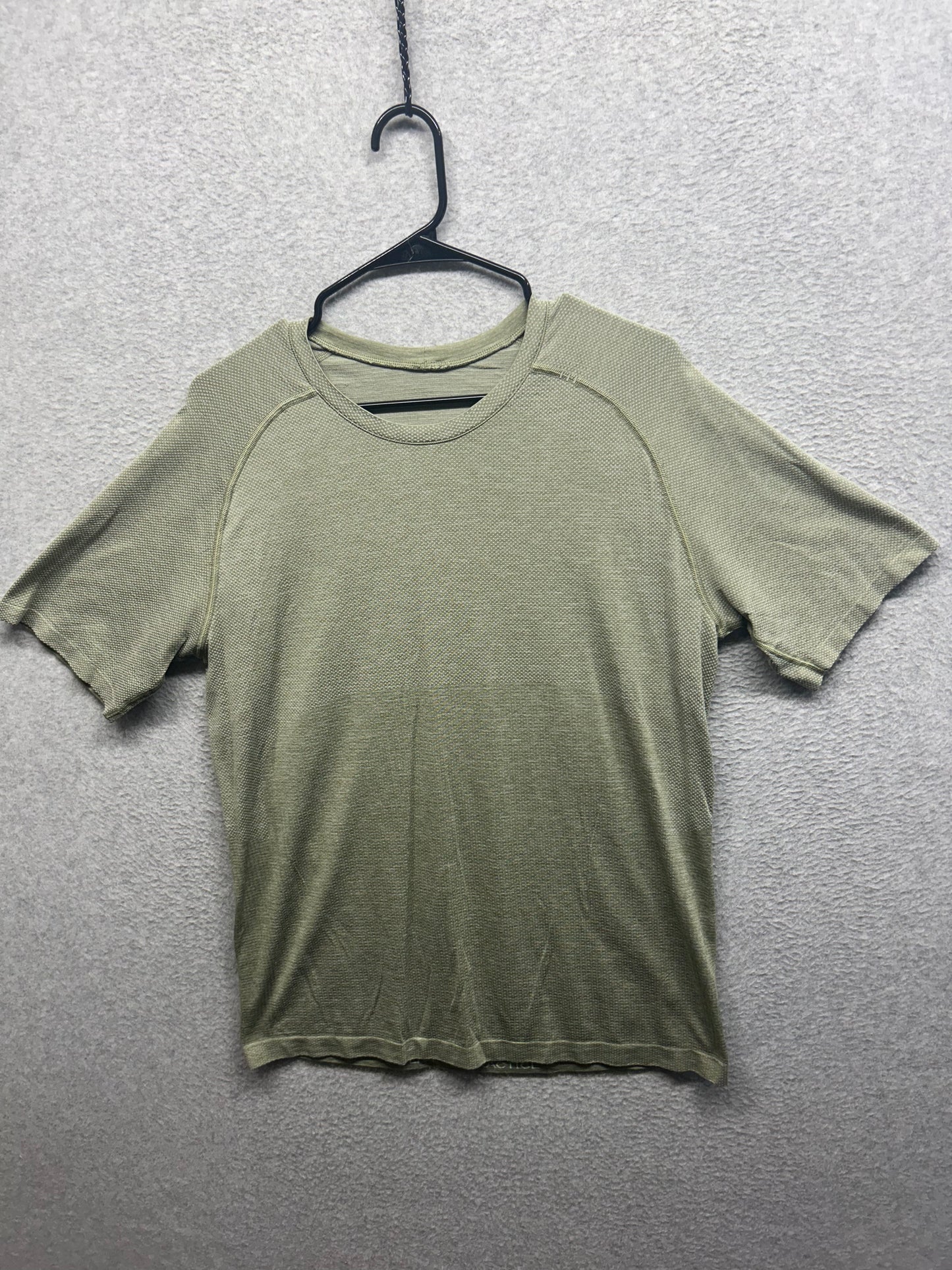 Lululemon Metal Vent Tech Short Sleeve 2.0 Size Large Wave Fade Rosemary Green