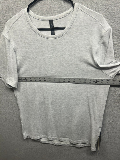 Lululemon 5 Year Basic Tee Size Large Heathered Core Ultra Light Grey
