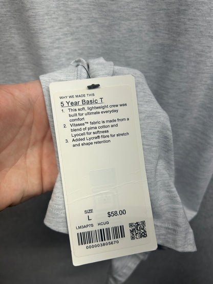 Lululemon 5 Year Basic Tee Size Large Heathered Core Ultra Light Grey