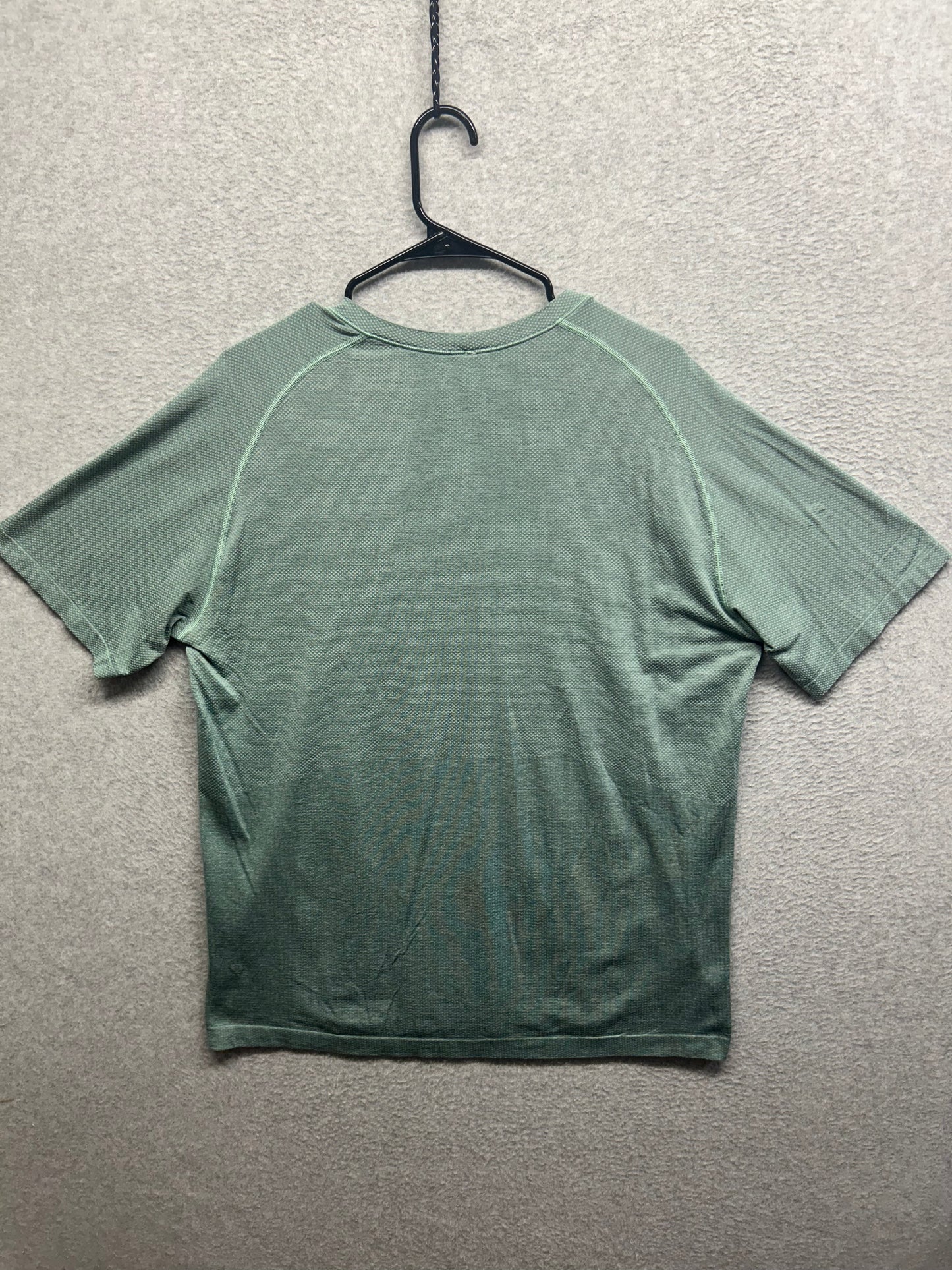 Lululemon Metal Vent Tech Surge Short Sleeve Size XL Mystic Green