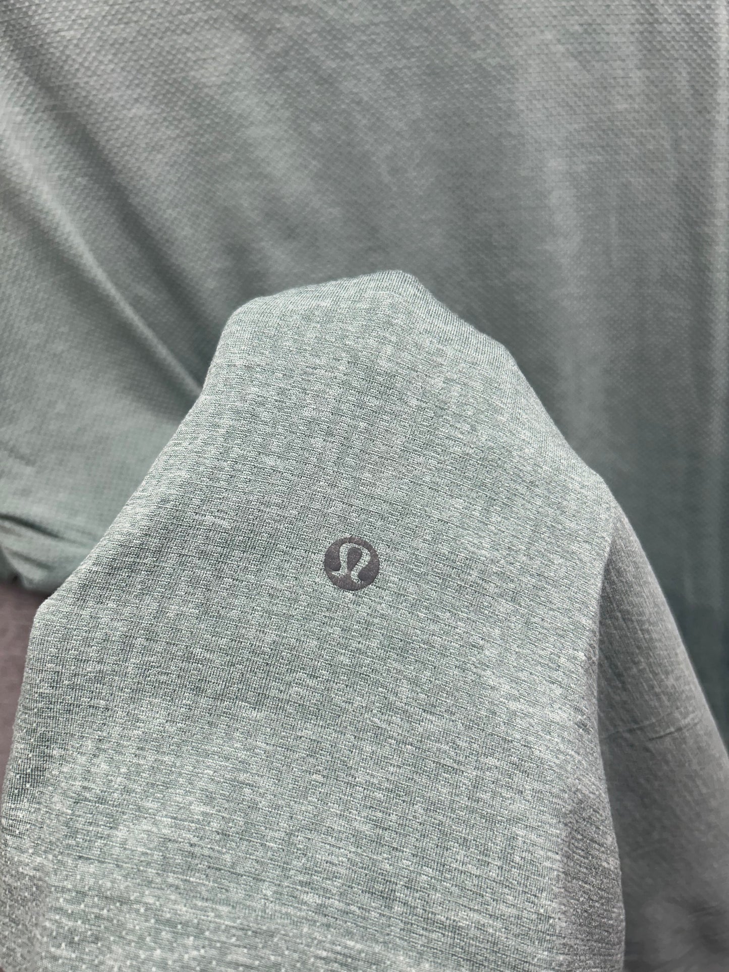 Lululemon Metal Vent Tech Surge Short Sleeve Size XL Mystic Green