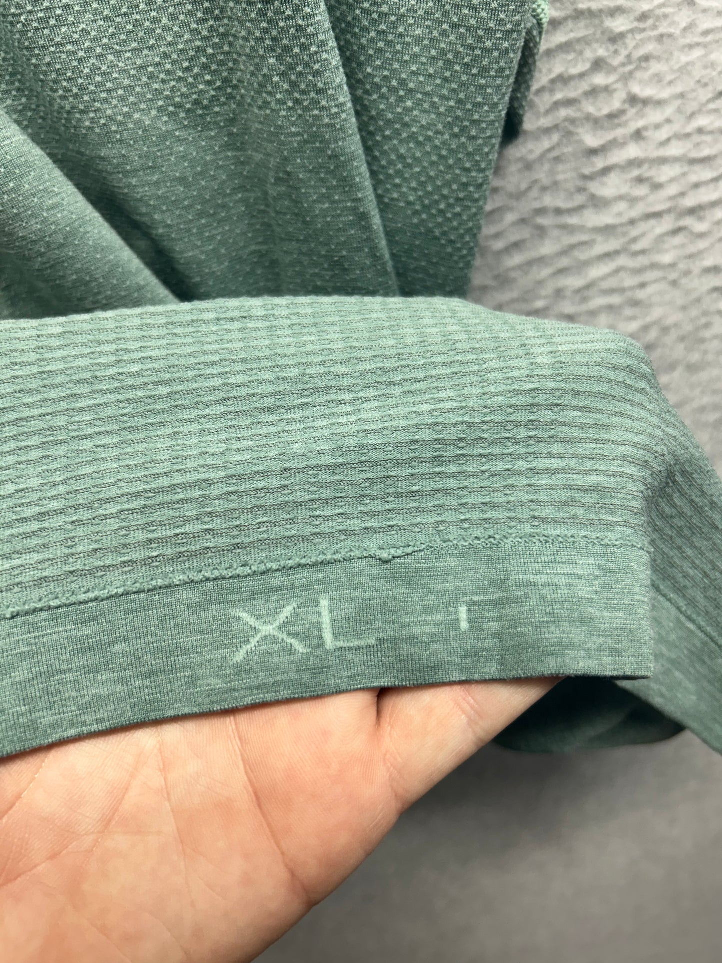 Lululemon Metal Vent Tech Surge Short Sleeve Size XL Mystic Green