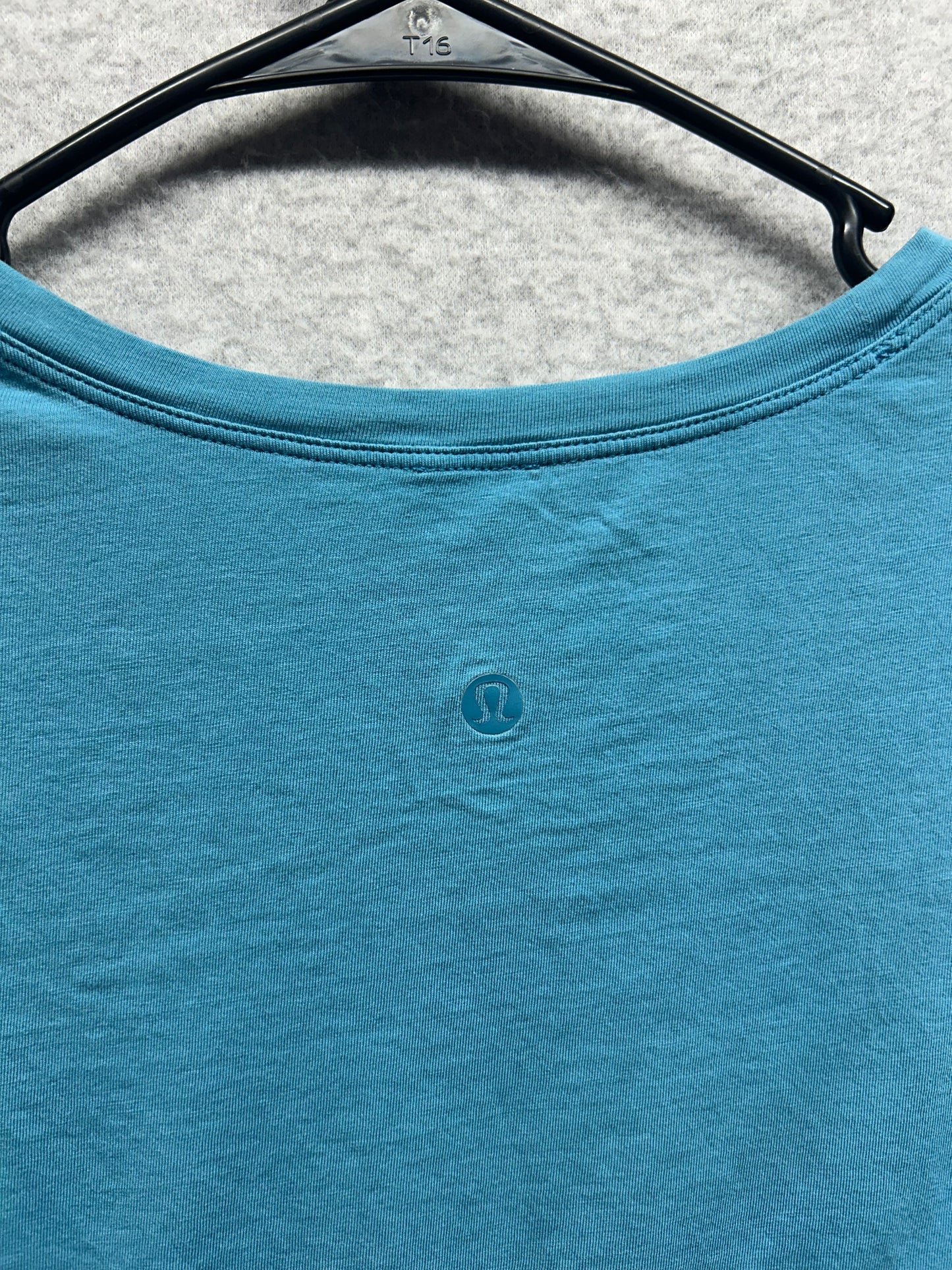 Lululemon All Yours Organic Cotton Cropped T-Shirt Size 10-12 Blue