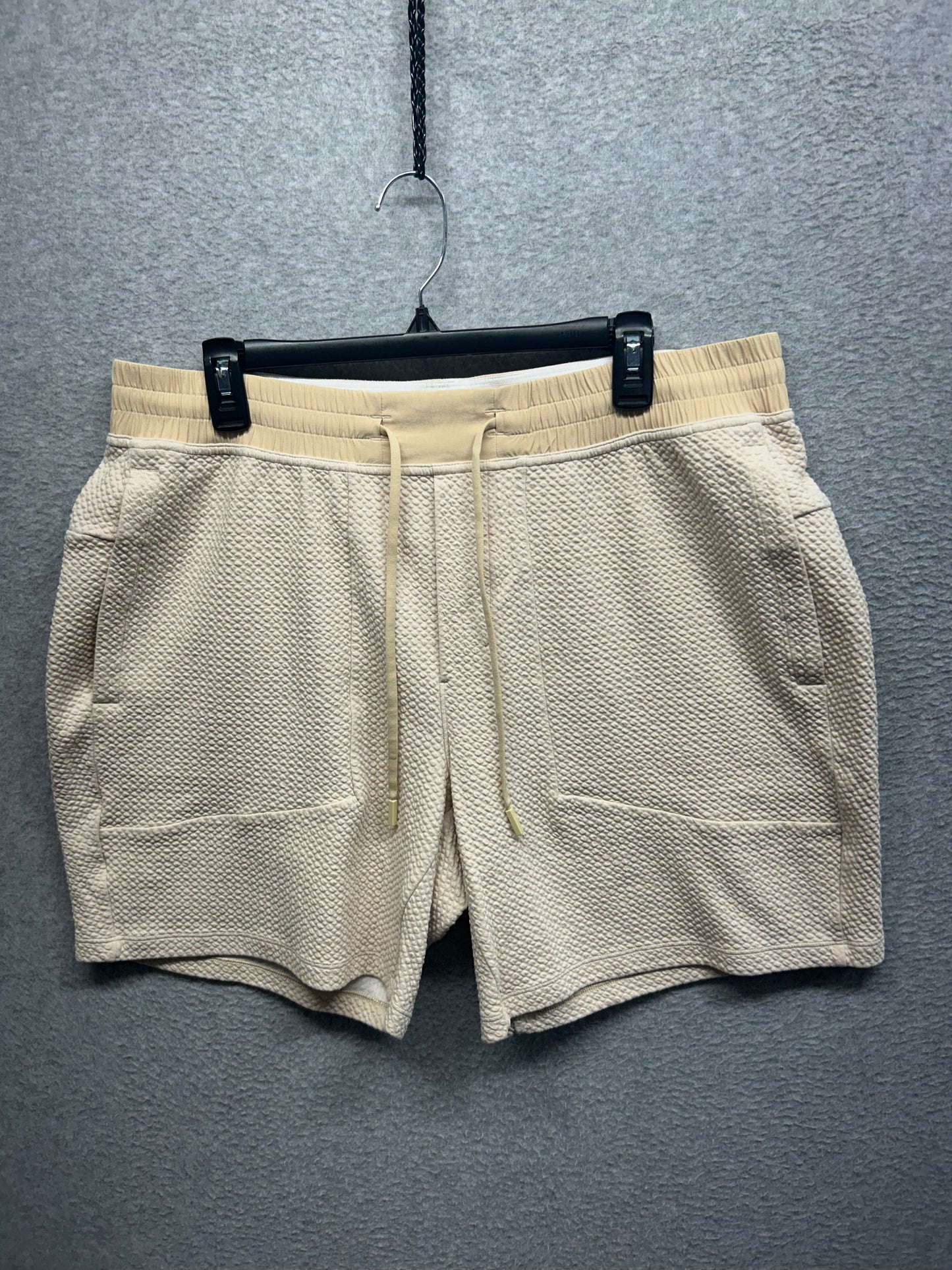 Lululemon At Ease Short 7" Size 2XL Heathered Prosecco
