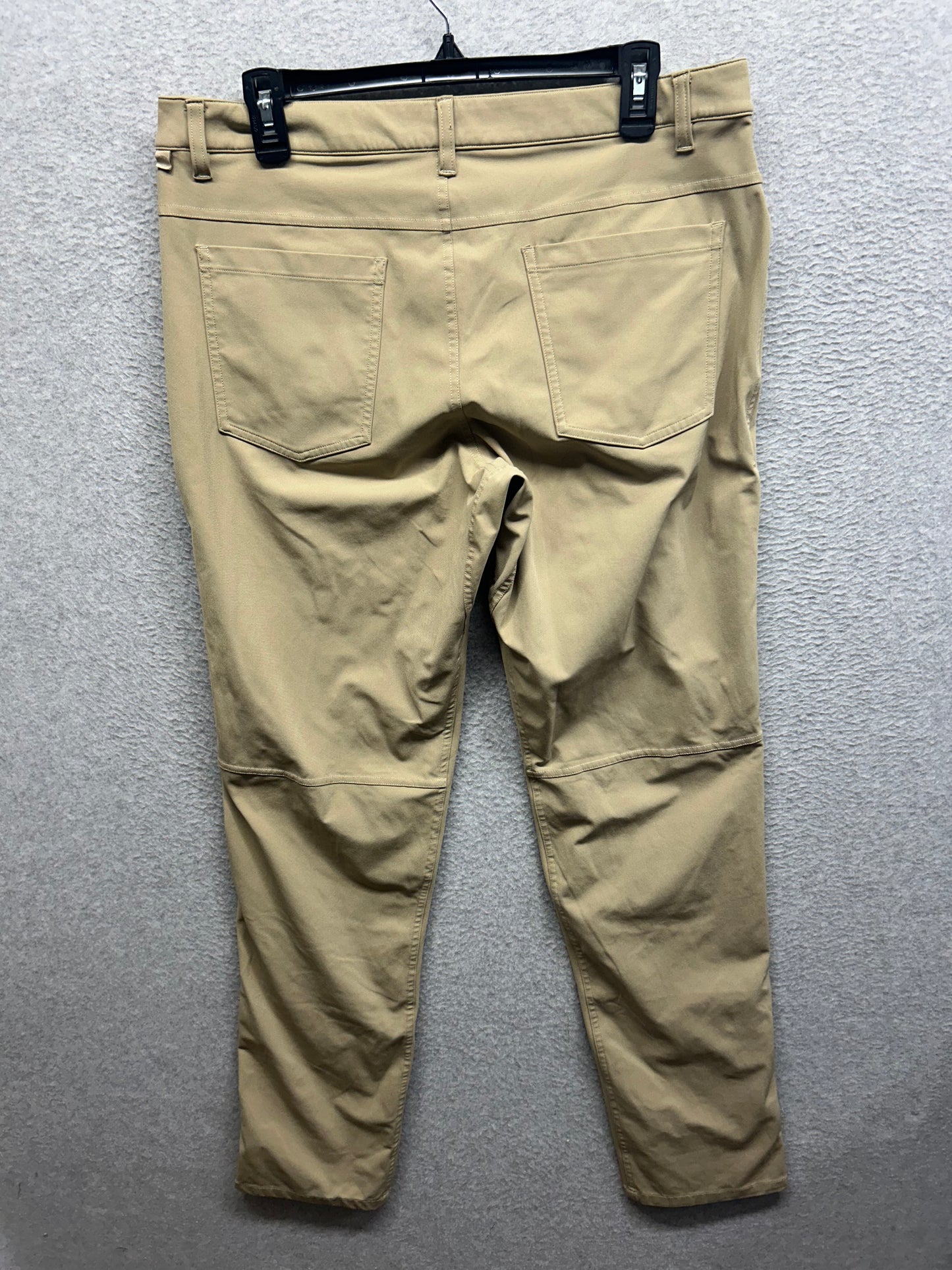 Lululemon ABC Pant Classic Size 33x33 Tofino Sand