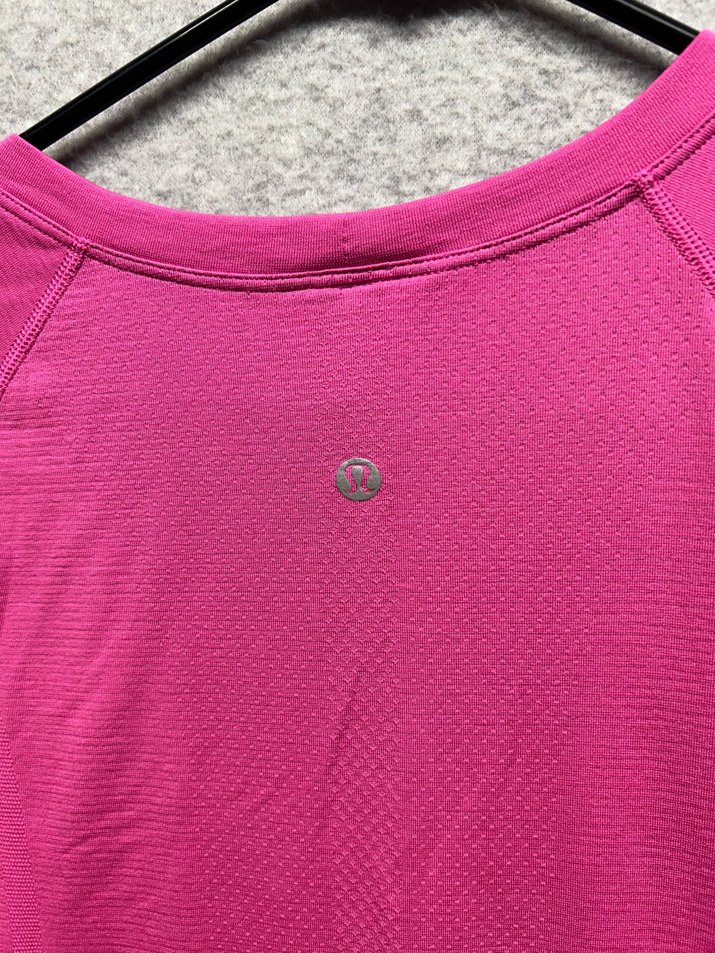 Lululemon Swiftly Tech Short Sleeve Scoop Size 18 Pink