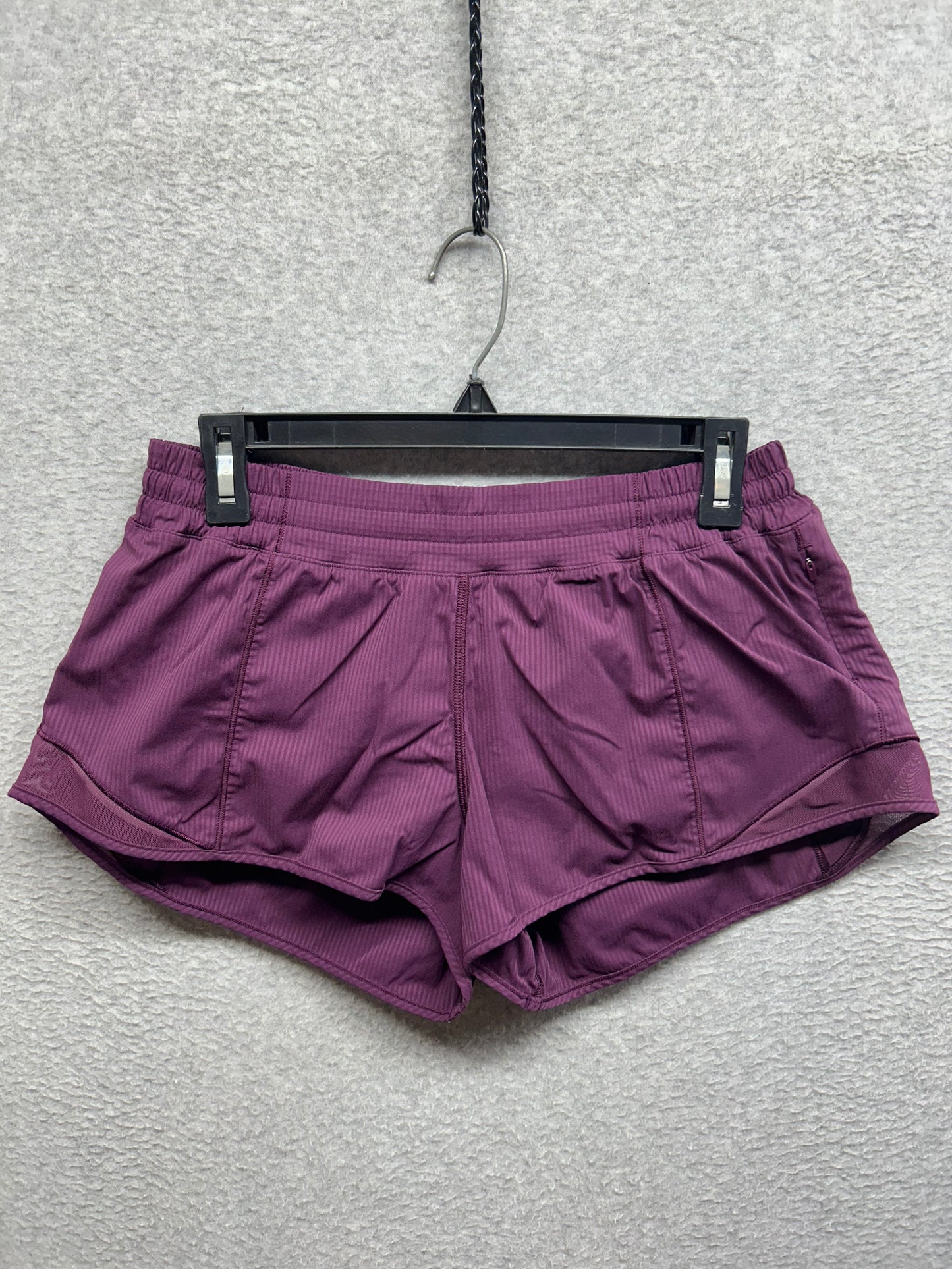 Lululemon Hotty Hot Short II 2.5" Size 8 Regal Plum