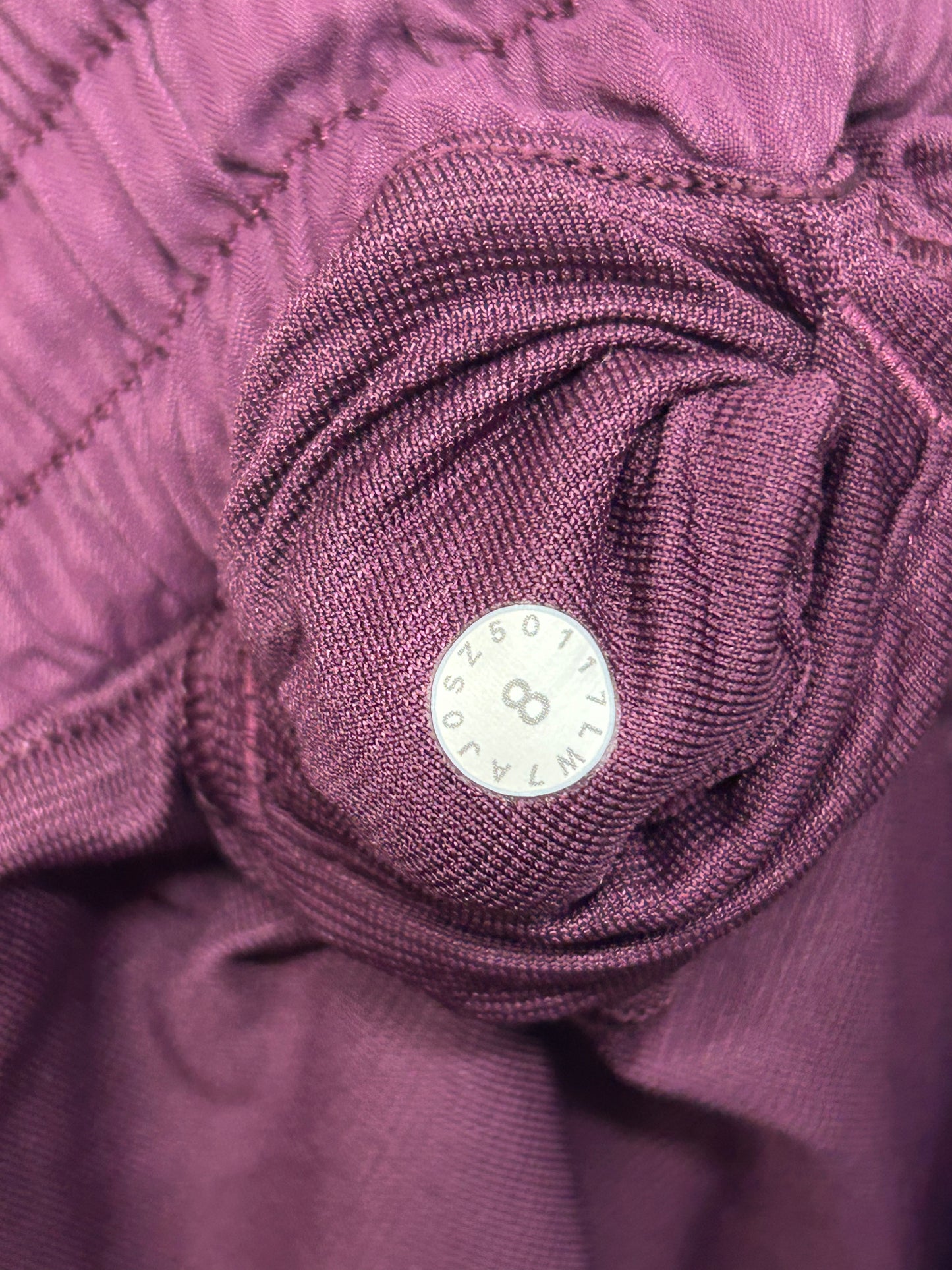 Lululemon Hotty Hot Short II 2.5" Size 8 Regal Plum