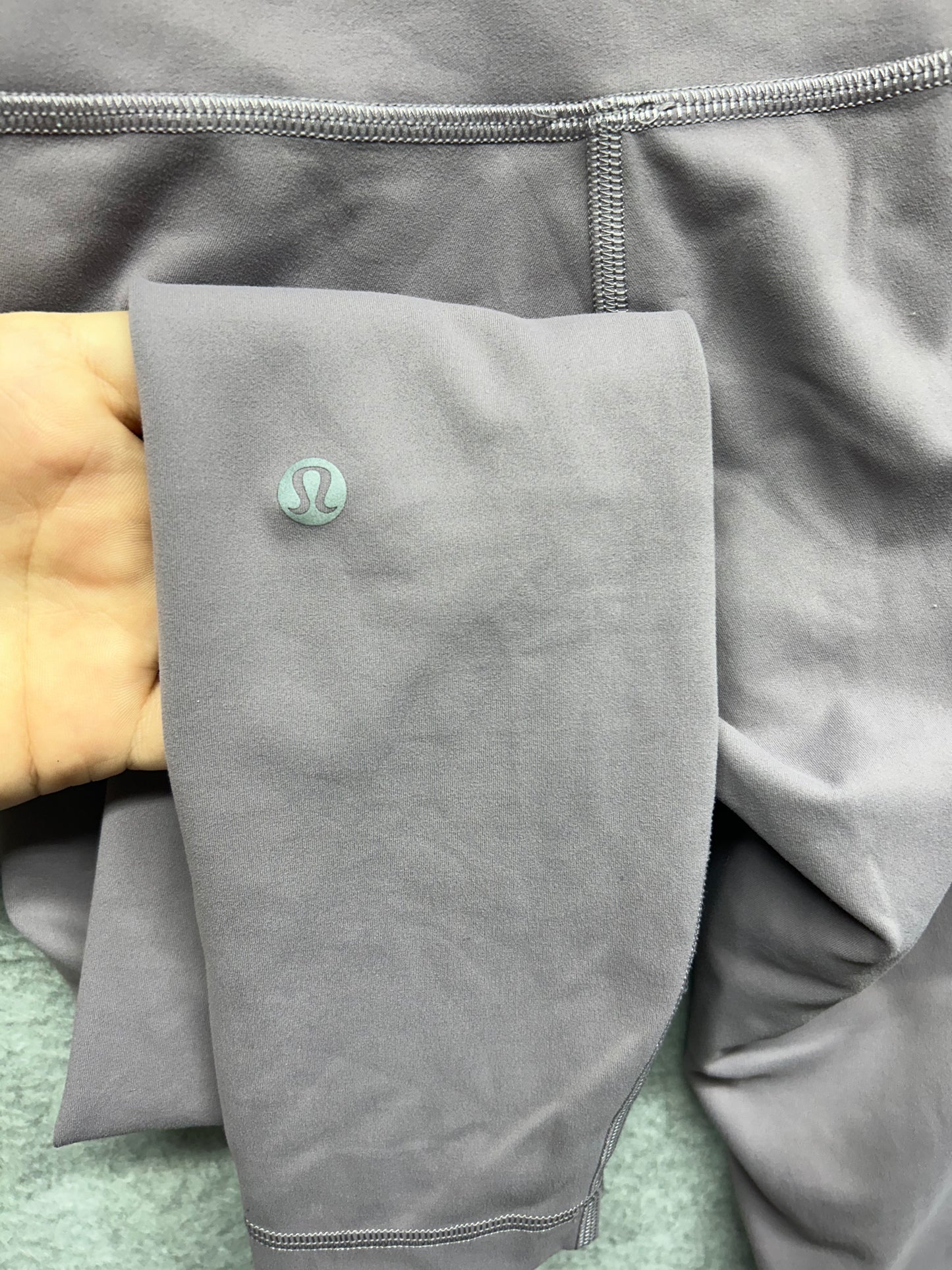 Lululemon Wunder Train High-Rise Tight 25" Size 0 (Square) Violet Verbena