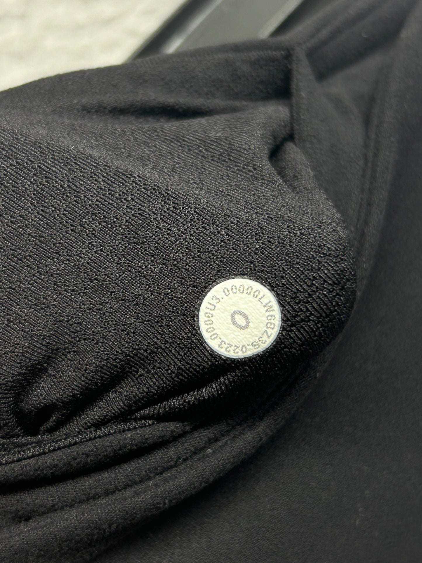 Lululemon Groove Super-High-Rise Crop 22" Size 0 Black