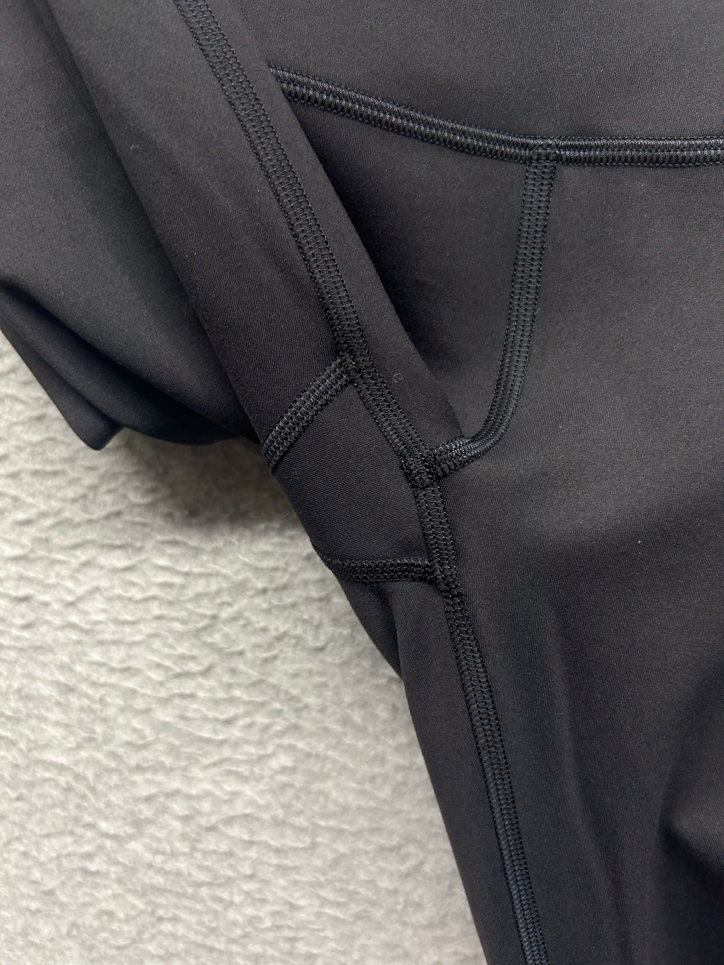 Lululemon Wunder Train High-Rise Crop 23" Size 2 Black