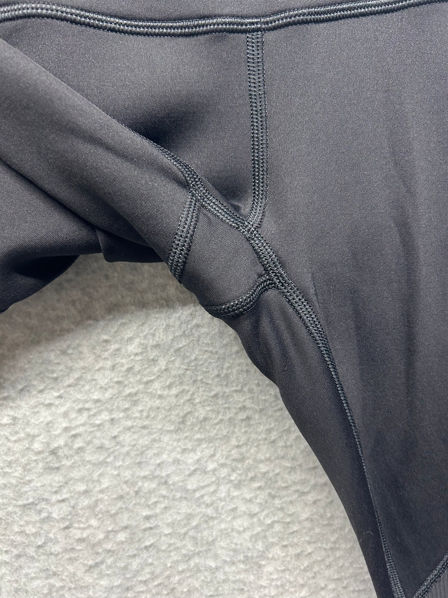 Lululemon Keep The Fleece Tight 28" Size 2 Black